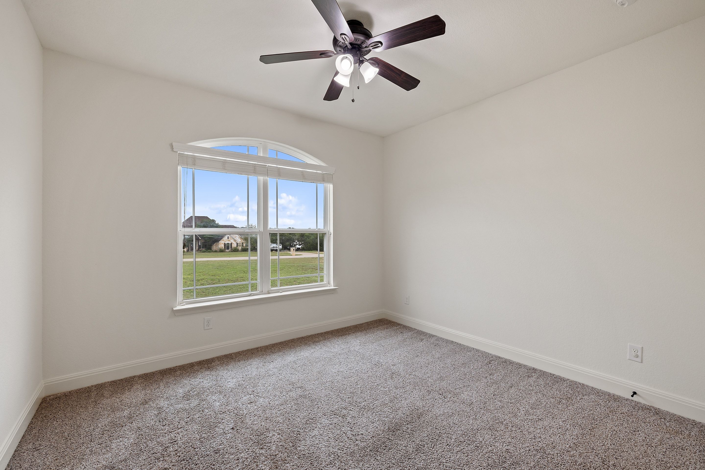  Beautiful Dripping Springs 1-Story on 2 Level Acres with Barn in Chama Trace - 物件實景