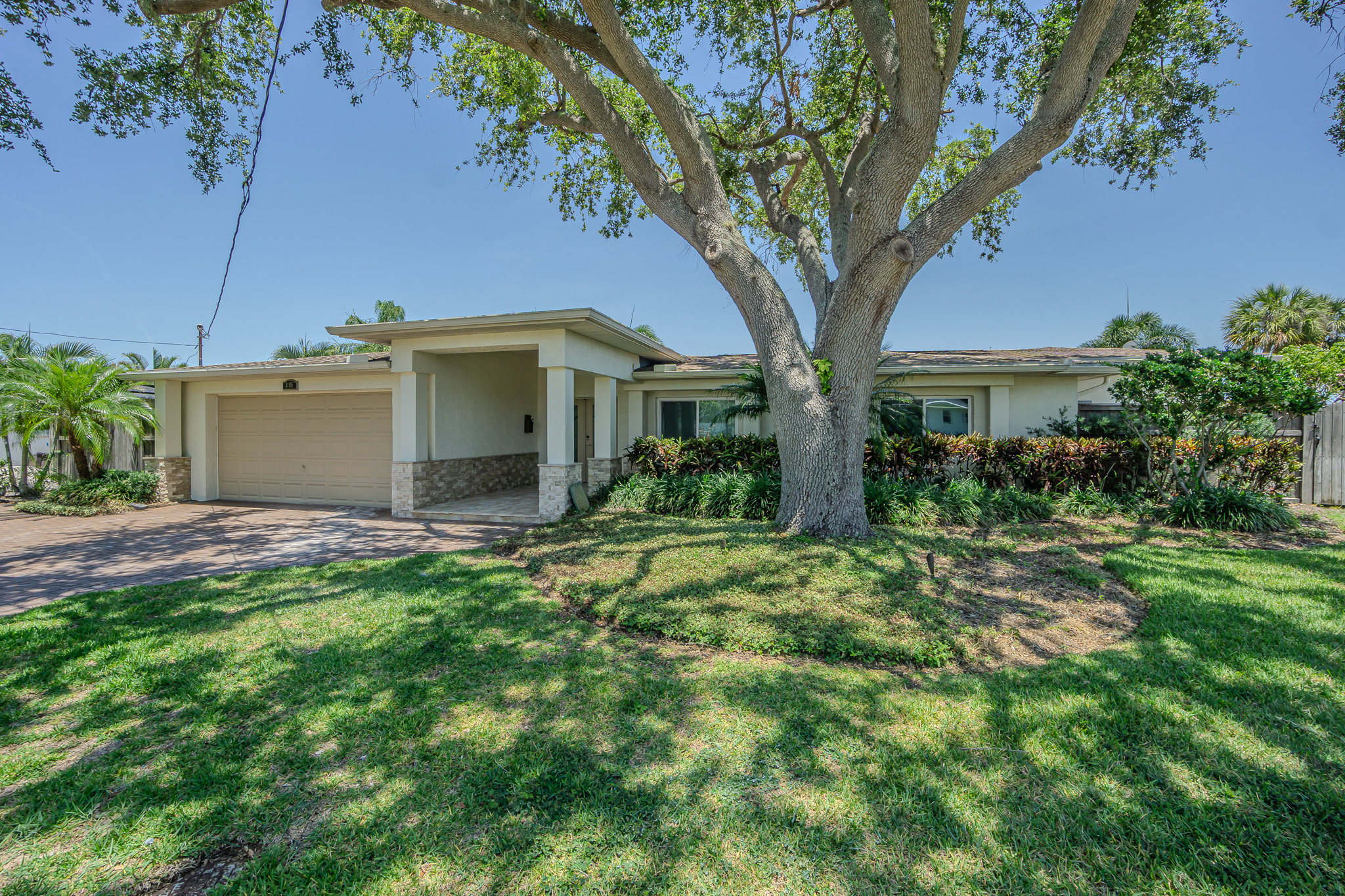 St. Petersburg, Florida, 33704, United States, 4 Bedrooms Bedrooms, ,3 BathroomsBathrooms,Residential,For Sale,1979413