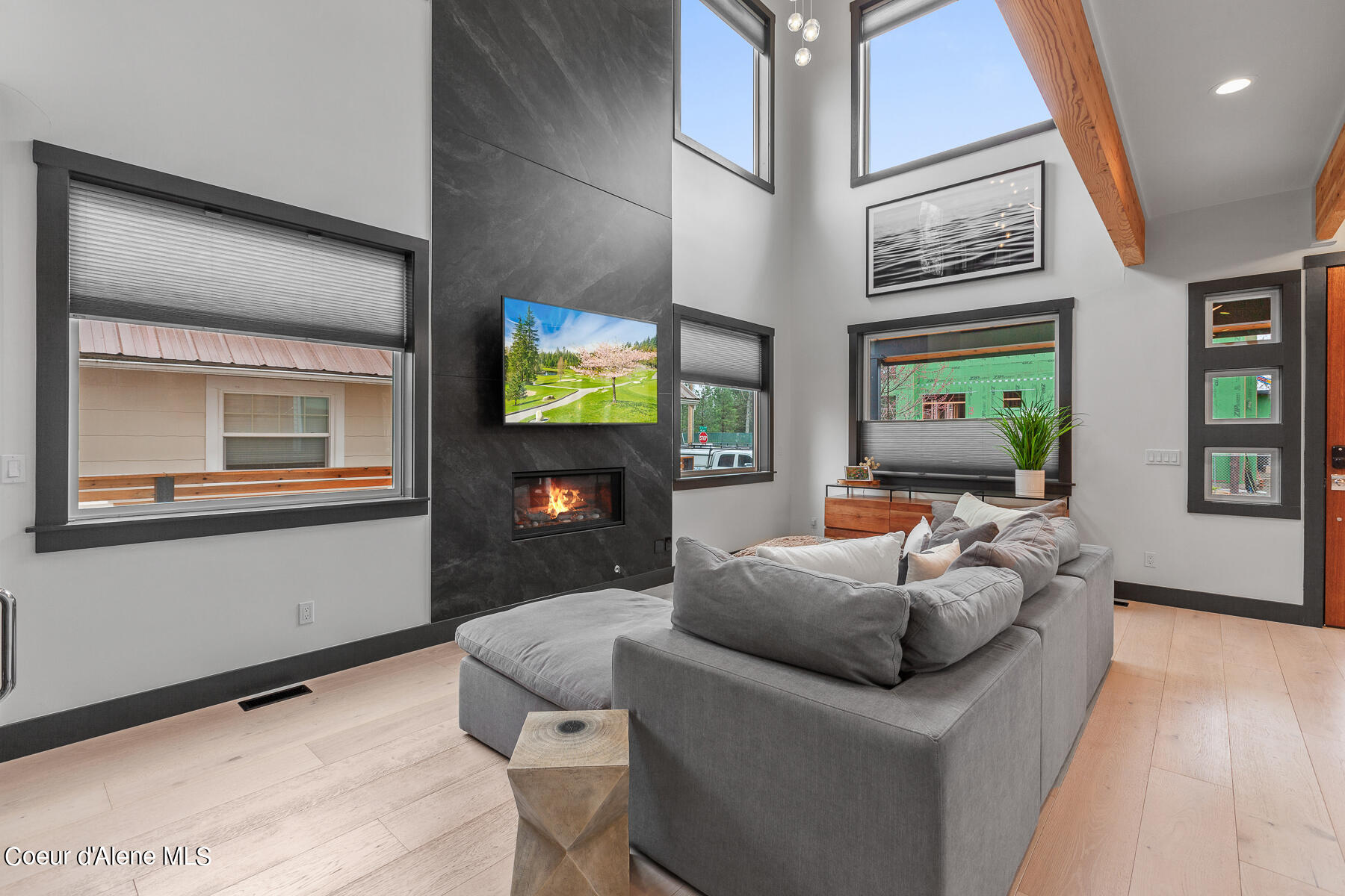 Coeur d'Alene, Idaho, 83814, United States, 4 Bedrooms Bedrooms, ,1 BathroomBathrooms,Residential,For Sale,1975946