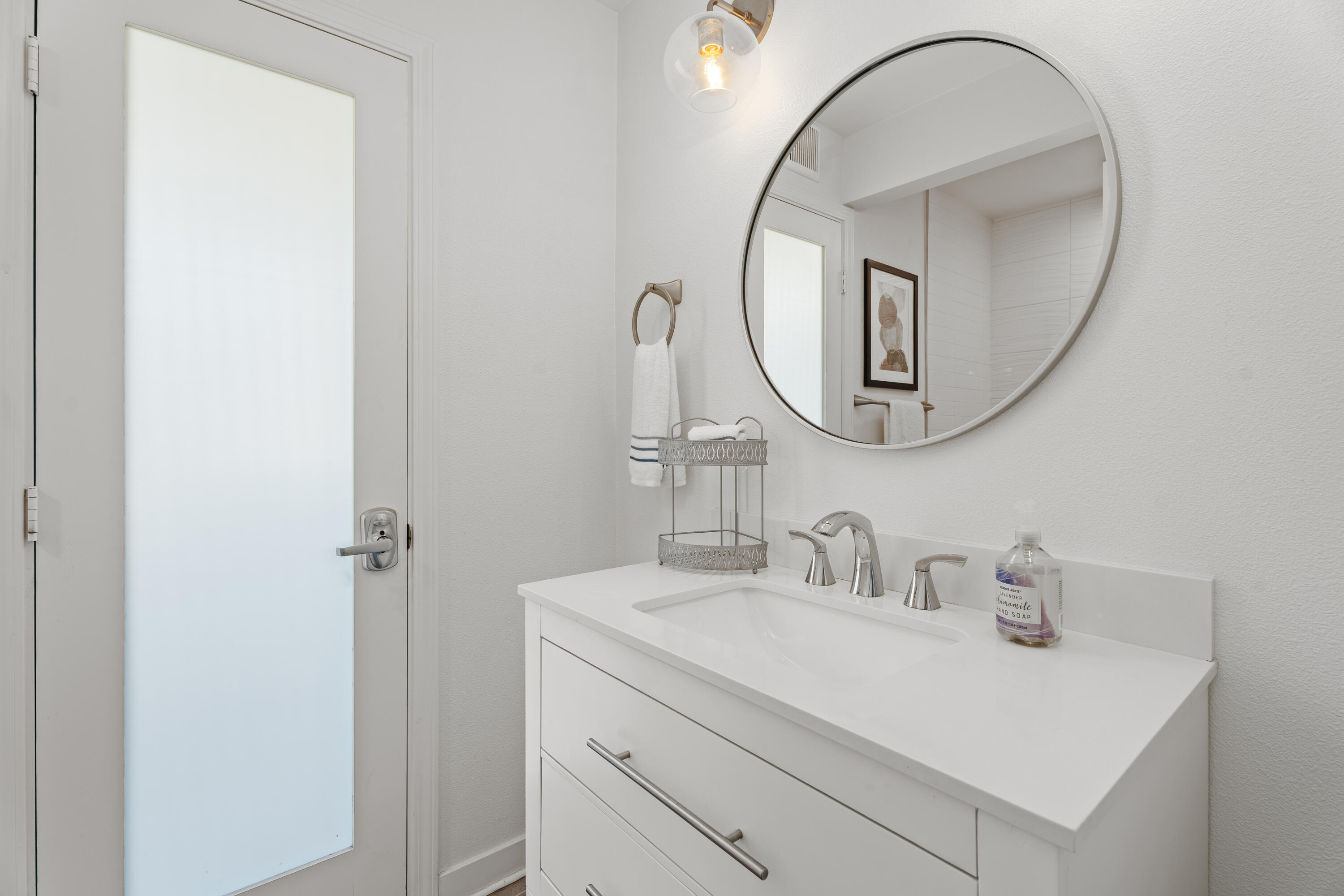 Palm Desert, California, 92260, United States, 2 Bedrooms Bedrooms, ,1 BathroomBathrooms,Residential,For Sale,1994771