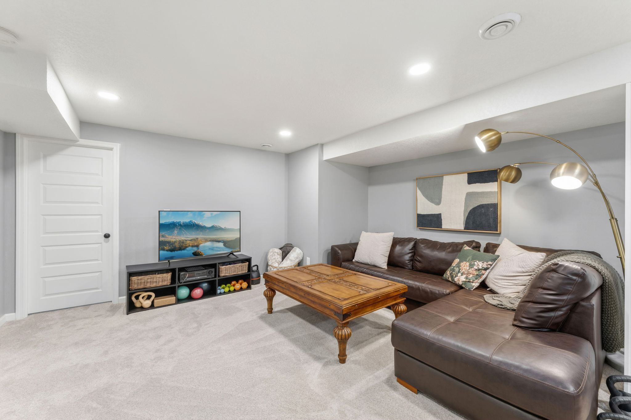  Stylish Renovation Meets Classic Charm - 物件實景