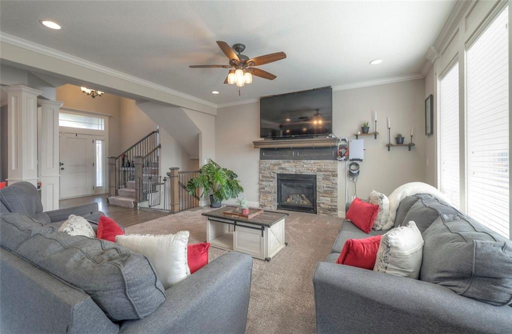 Olathe, Kansas, 66062, United States, 4 Bedrooms Bedrooms, ,4 BathroomsBathrooms,Residential,For Sale,1992047