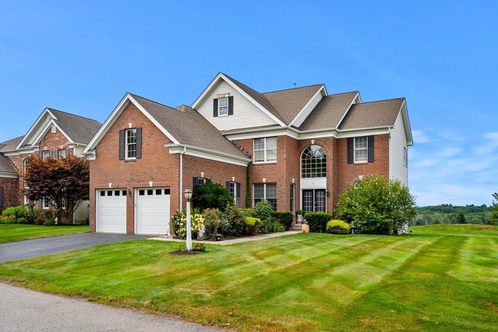 Methuen, Massachusetts, 01844, United States, 4 Bedrooms Bedrooms, ,3 BathroomsBathrooms,Residential,For Sale,1912504