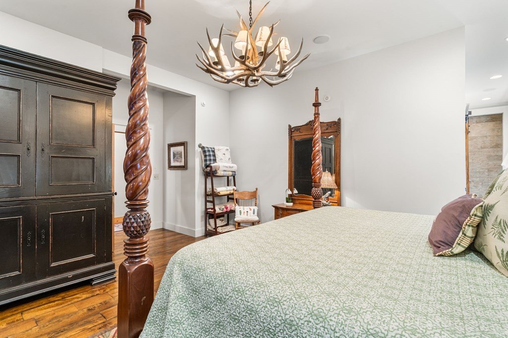 Murphy, North Carolina, 28906, United States, 3 Bedrooms Bedrooms, ,3 BathroomsBathrooms,Residential,For Sale,1982645