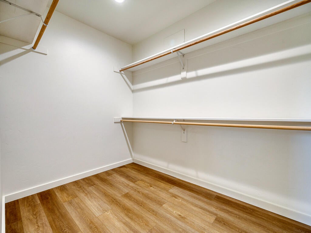 Klamath Falls, Oregon, 97601, United States, 3 Bedrooms Bedrooms, ,3 BathroomsBathrooms,Residential,For Sale,1991237