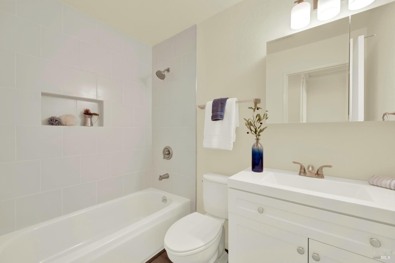 Napa, California, 94558, United States, 3 Bedrooms Bedrooms, ,2 BathroomsBathrooms,Residential,For Sale,1939926