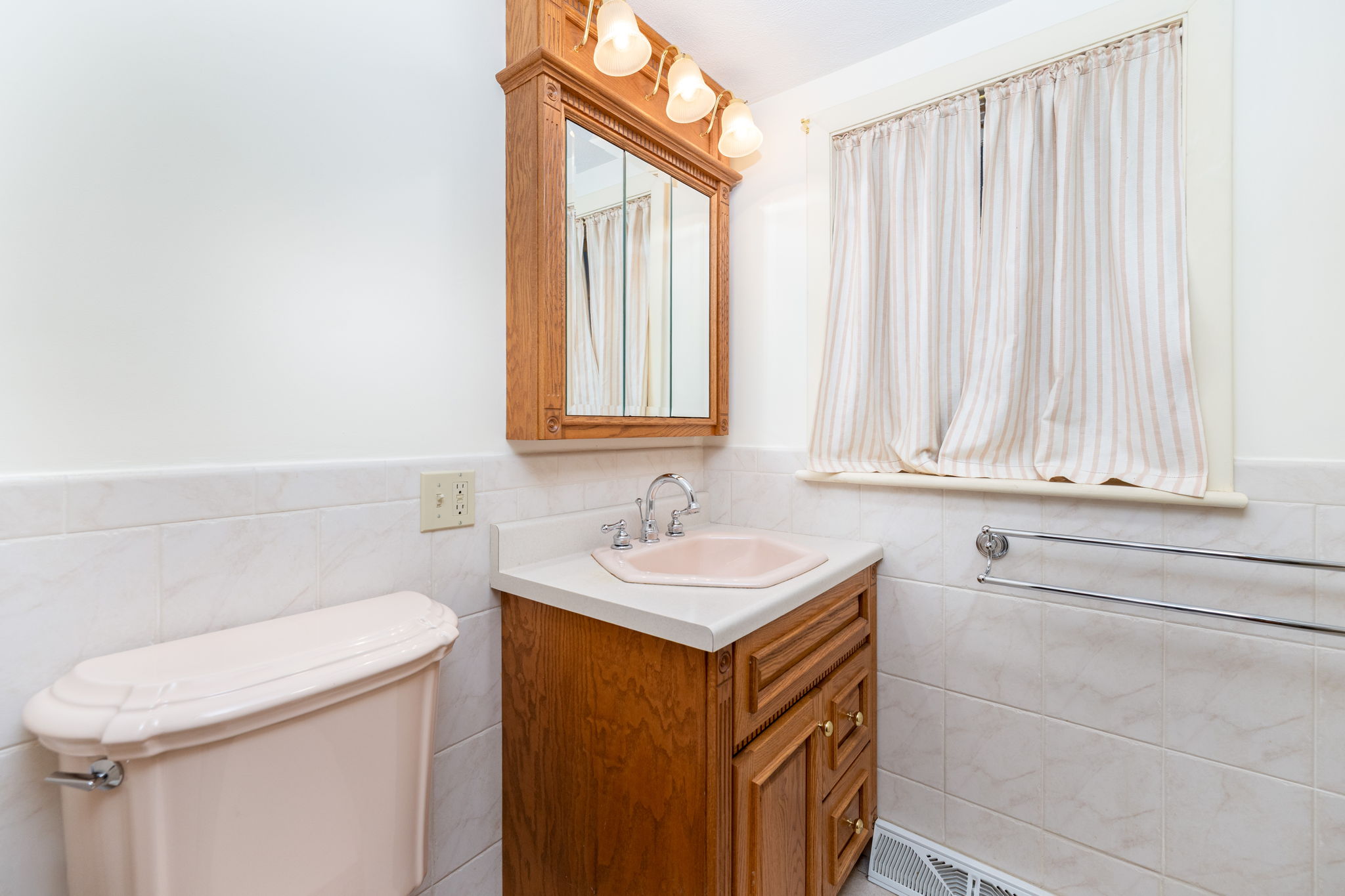  418 Plymouth Road - 物件實景