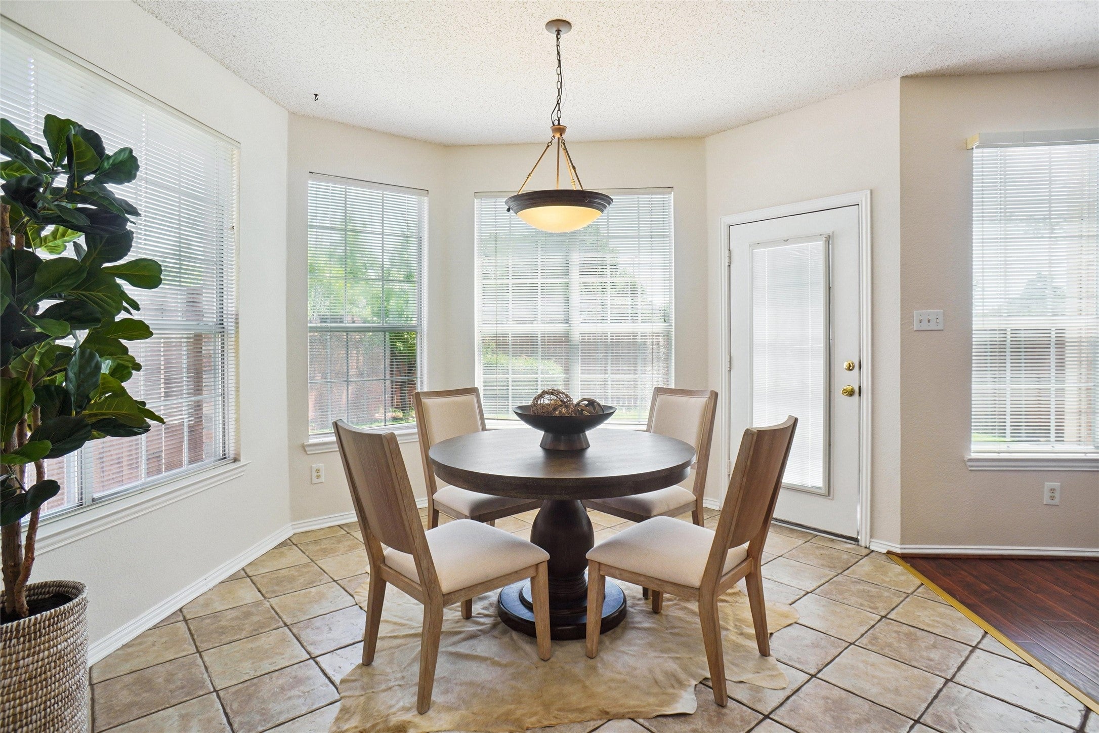 Plano, Texas, 75024, United States, 4 Bedrooms Bedrooms, ,3 BathroomsBathrooms,Residential,For Sale,1981856