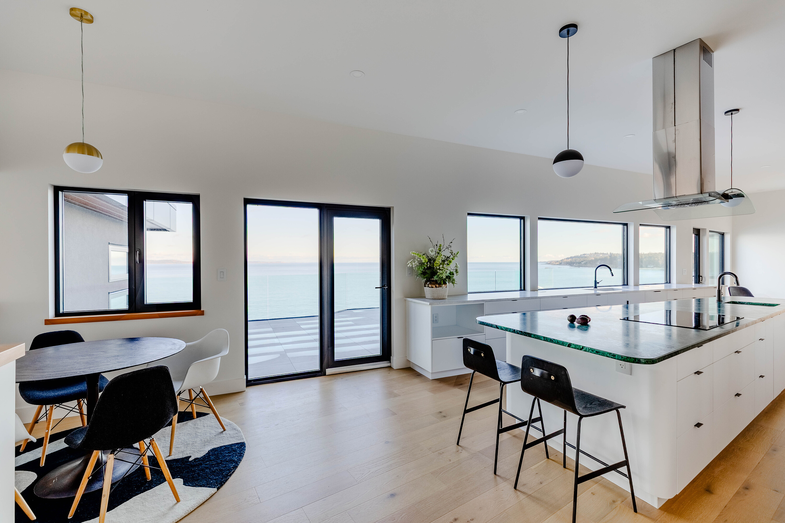  Panoramic Saanich Oceanfront - 物件實景