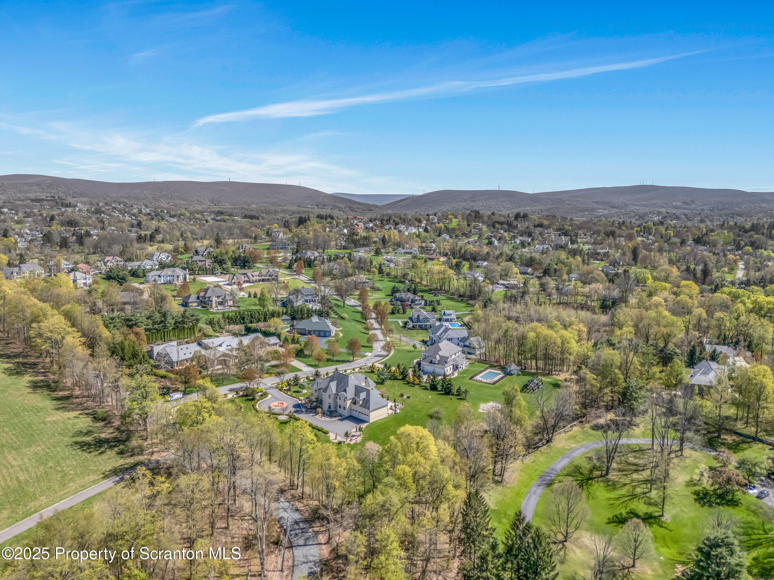 Clarks Summit, Pennsylvania, 18411, United States, 5 Bedrooms Bedrooms, ,4 BathroomsBathrooms,Residential,For Sale,1971485