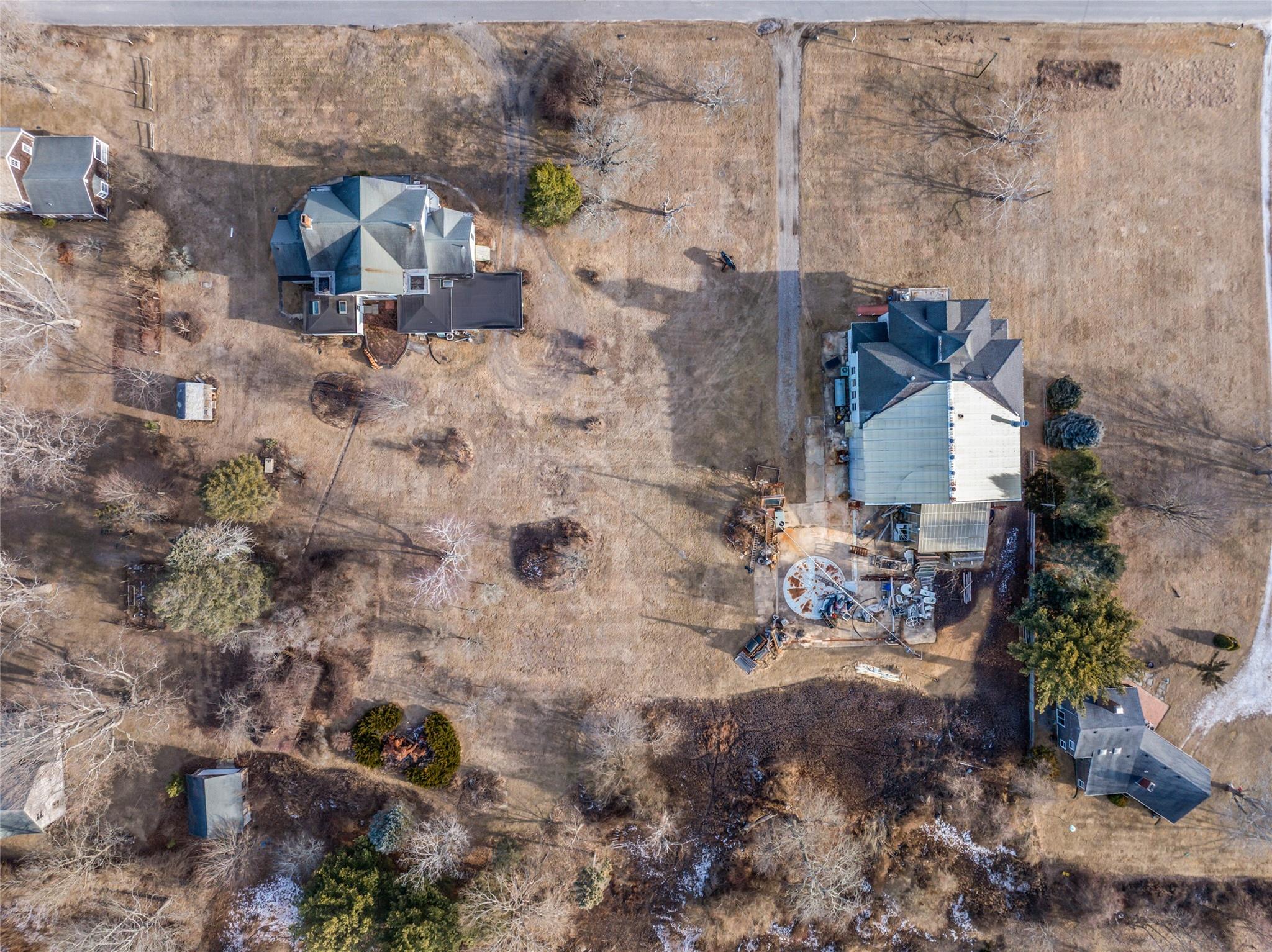 Orient, New York, 11957, United States, 7 Bedrooms Bedrooms, ,3 BathroomsBathrooms,Residential,For Sale,1696050