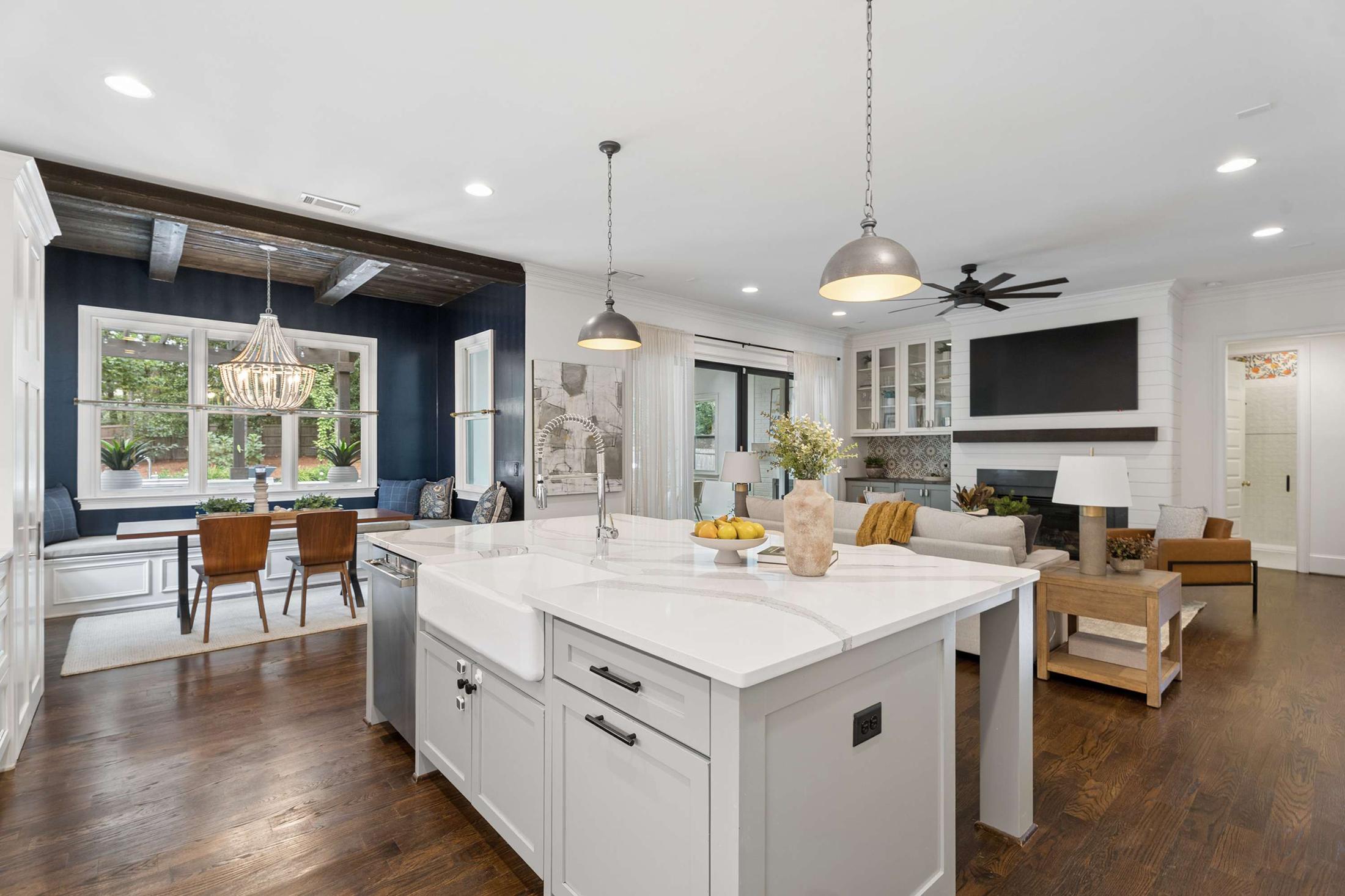  Sophisticated Interiors. Extraordinary Brookhaven Outdoor Living. - 物件實景