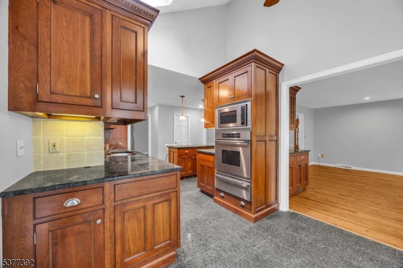 Chatham Twp., New Jersey, 07928, United States, 4 Bedrooms Bedrooms, ,3 BathroomsBathrooms,Residential,For Sale,1926166