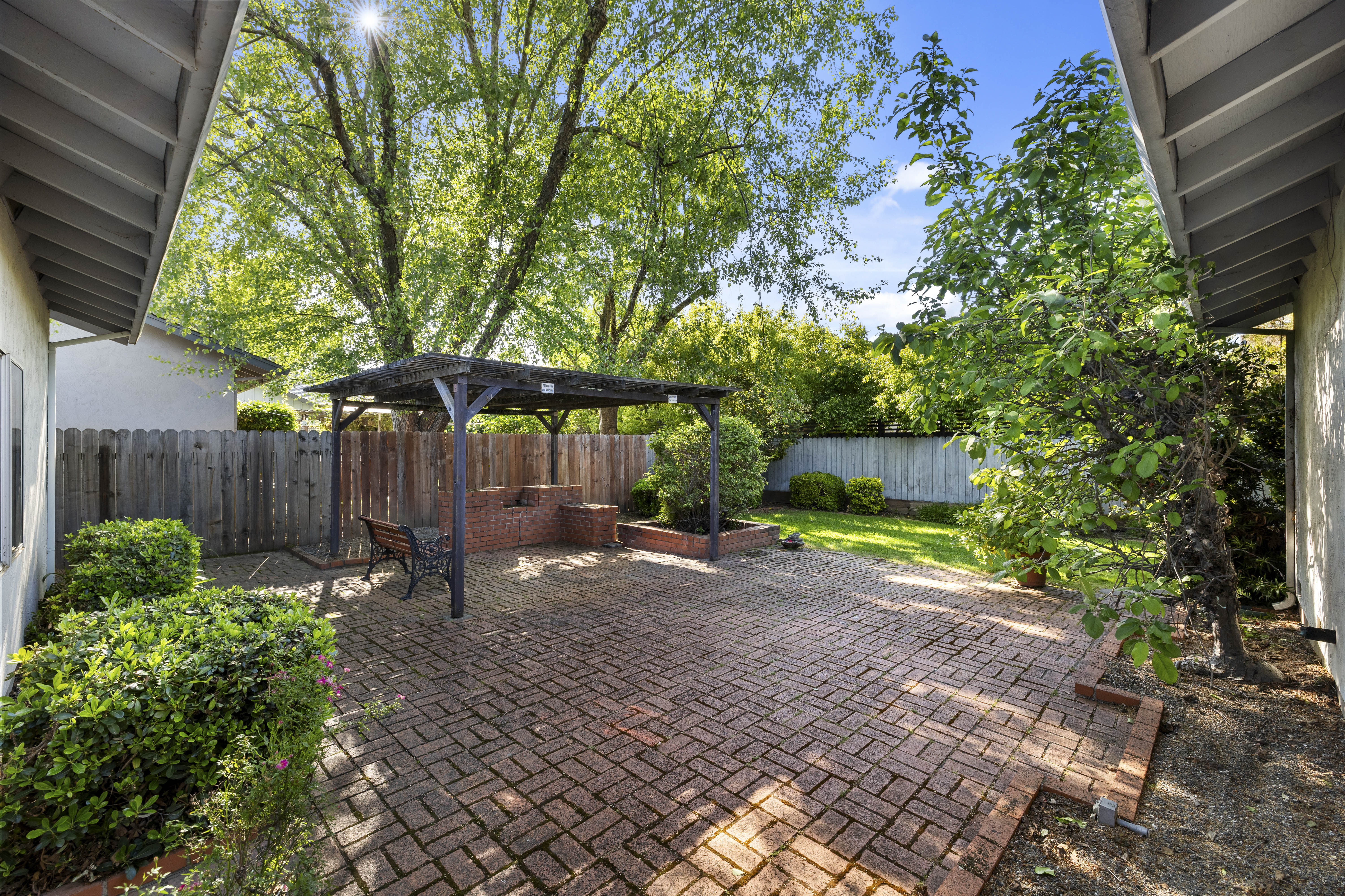  An Exceptional Wine Country Opportunity in the Heart of Yountville - 物件實景