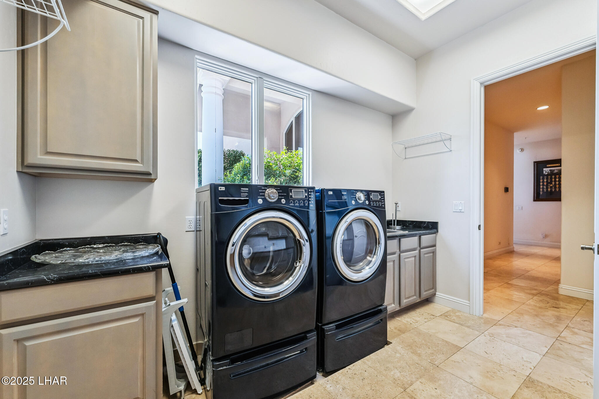 Lake Havasu City, Arizona, 86406, United States, 4 Bedrooms Bedrooms, ,2 BathroomsBathrooms,Residential,For Sale,1901337