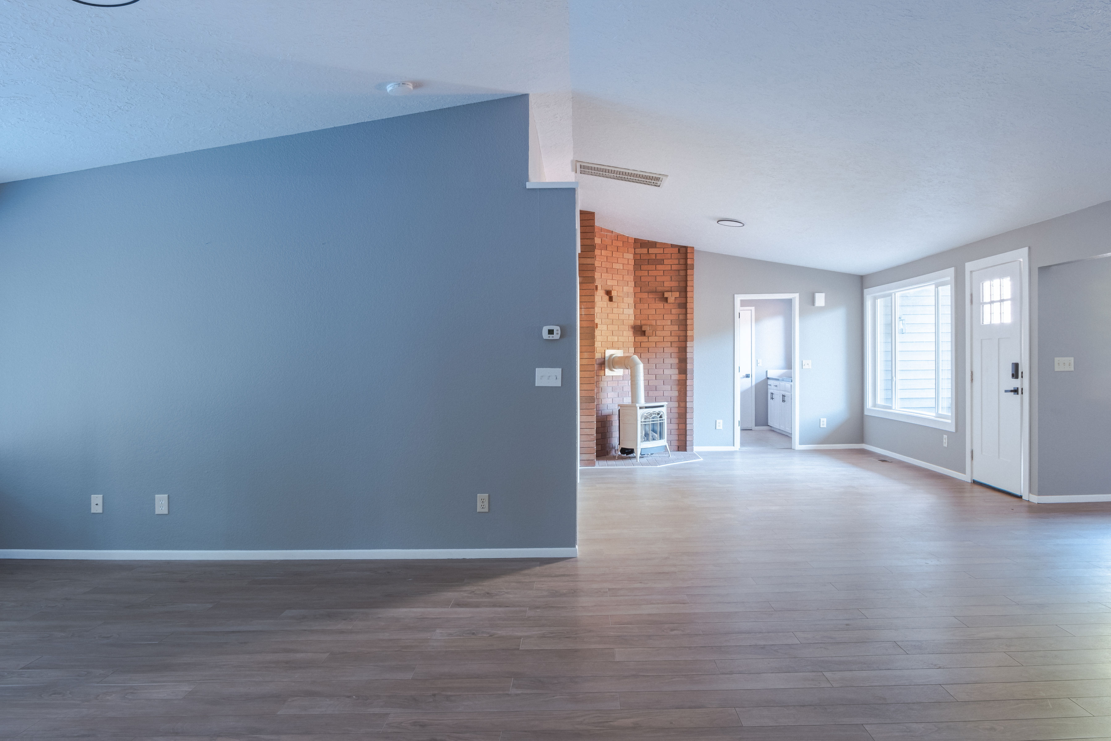 Lincoln City, Oregon, 97367, United States, 3 Bedrooms Bedrooms, ,2 BathroomsBathrooms,Residential,For Sale,1976632