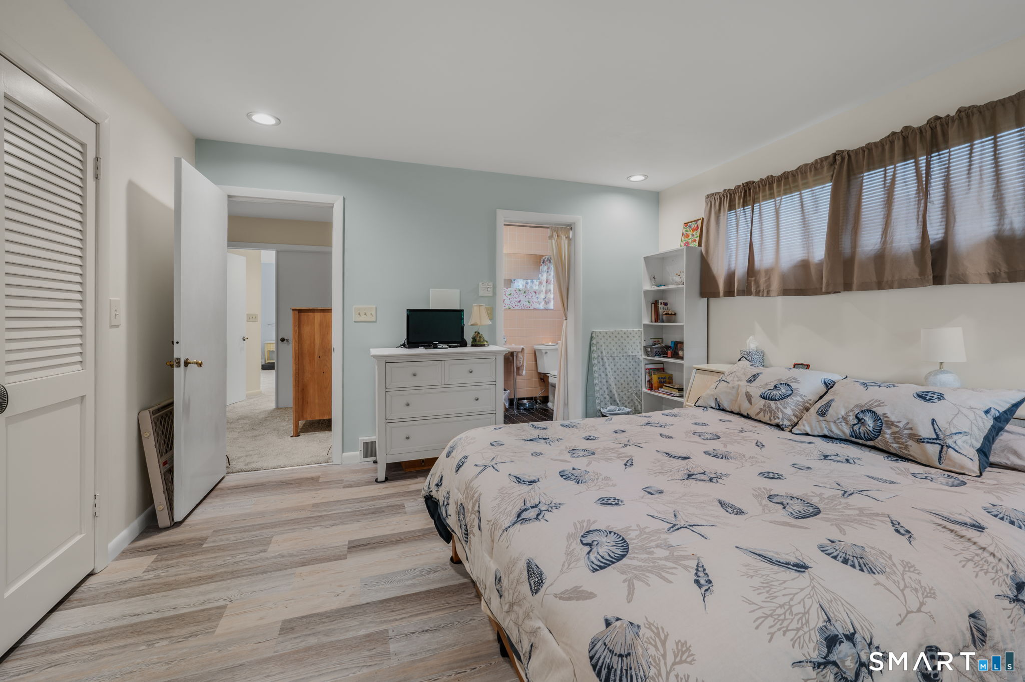 New London, Connecticut, 06320, United States, 4 Bedrooms Bedrooms, ,4 BathroomsBathrooms,Residential,For Sale,2048761