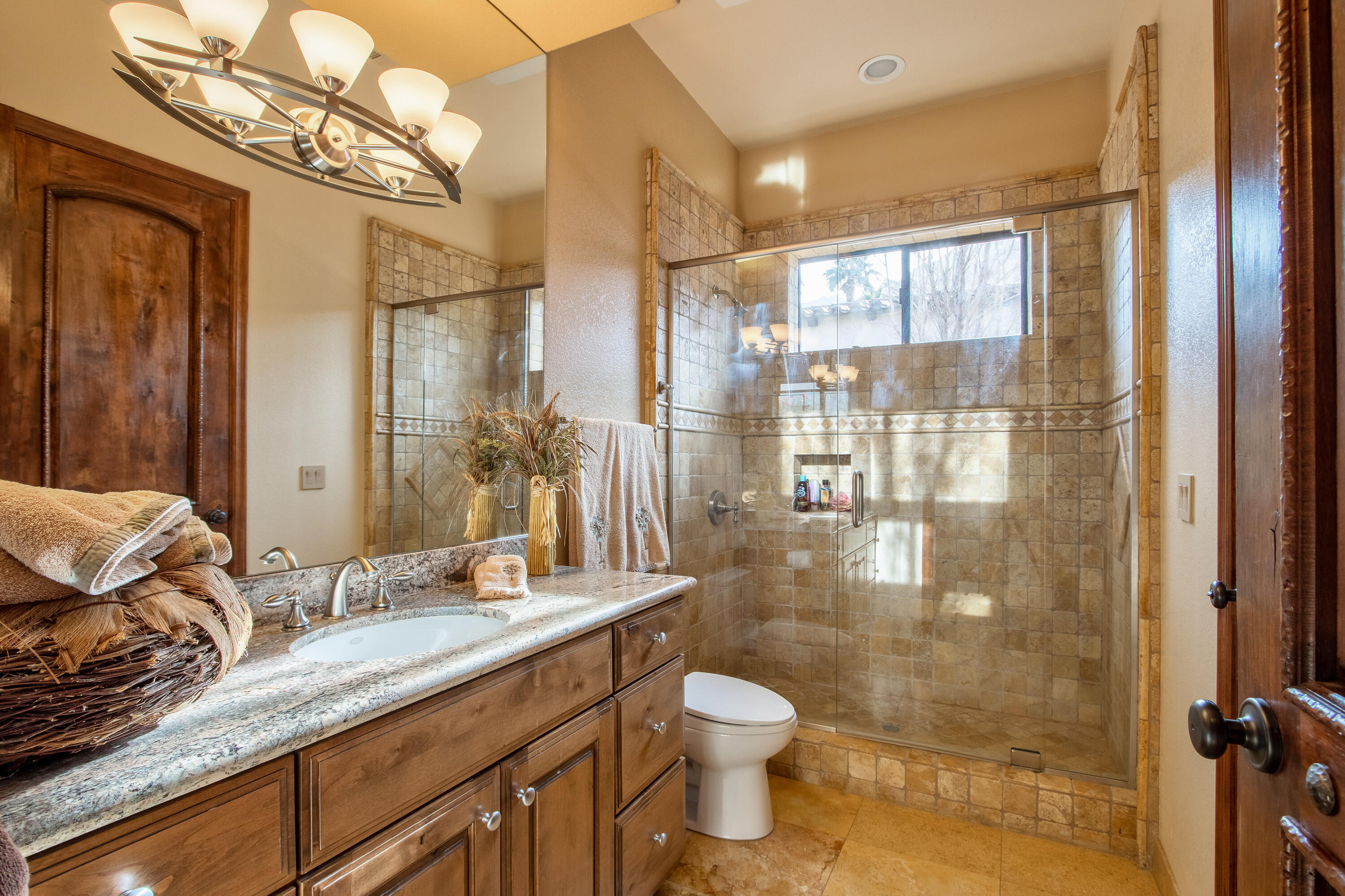 La Quinta, California, 92253, United States, 4 Bedrooms Bedrooms, ,4 BathroomsBathrooms,Residential,For Sale,1940947