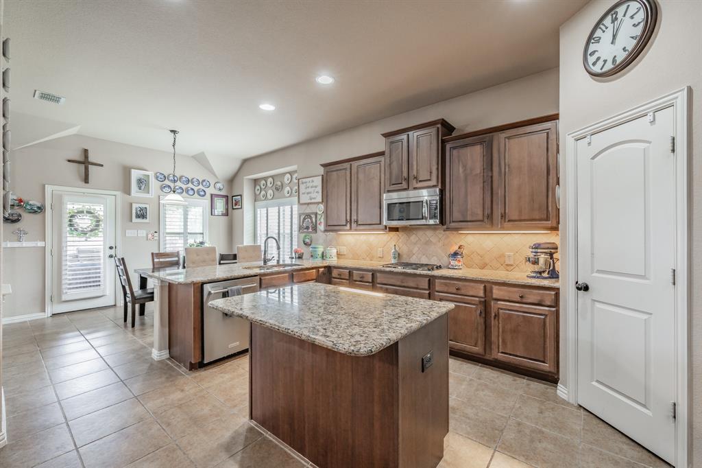Fate, Texas, 75087, United States, 3 Bedrooms Bedrooms, ,4 BathroomsBathrooms,Residential,For Sale,1927341