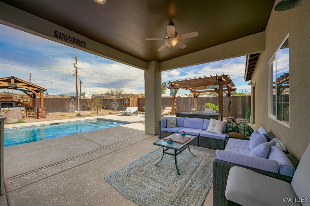 Bullhead City, Arizona, 86442, United States, 2 Bedrooms Bedrooms, ,Residential,For Sale,1912692