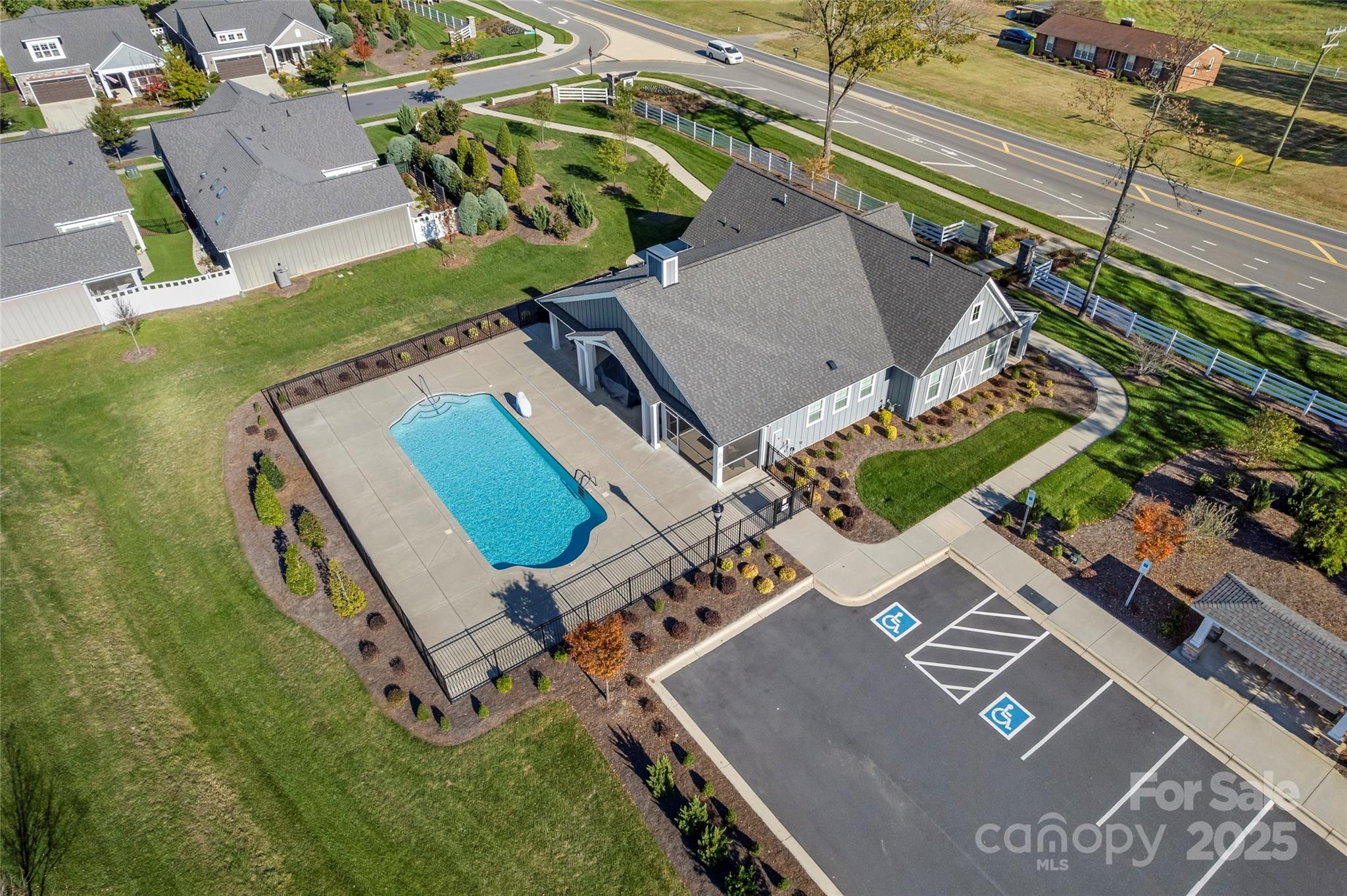 Huntersville, North Carolina, 28078, United States, 3 Bedrooms Bedrooms, ,3 BathroomsBathrooms,Residential,For Sale,1987937