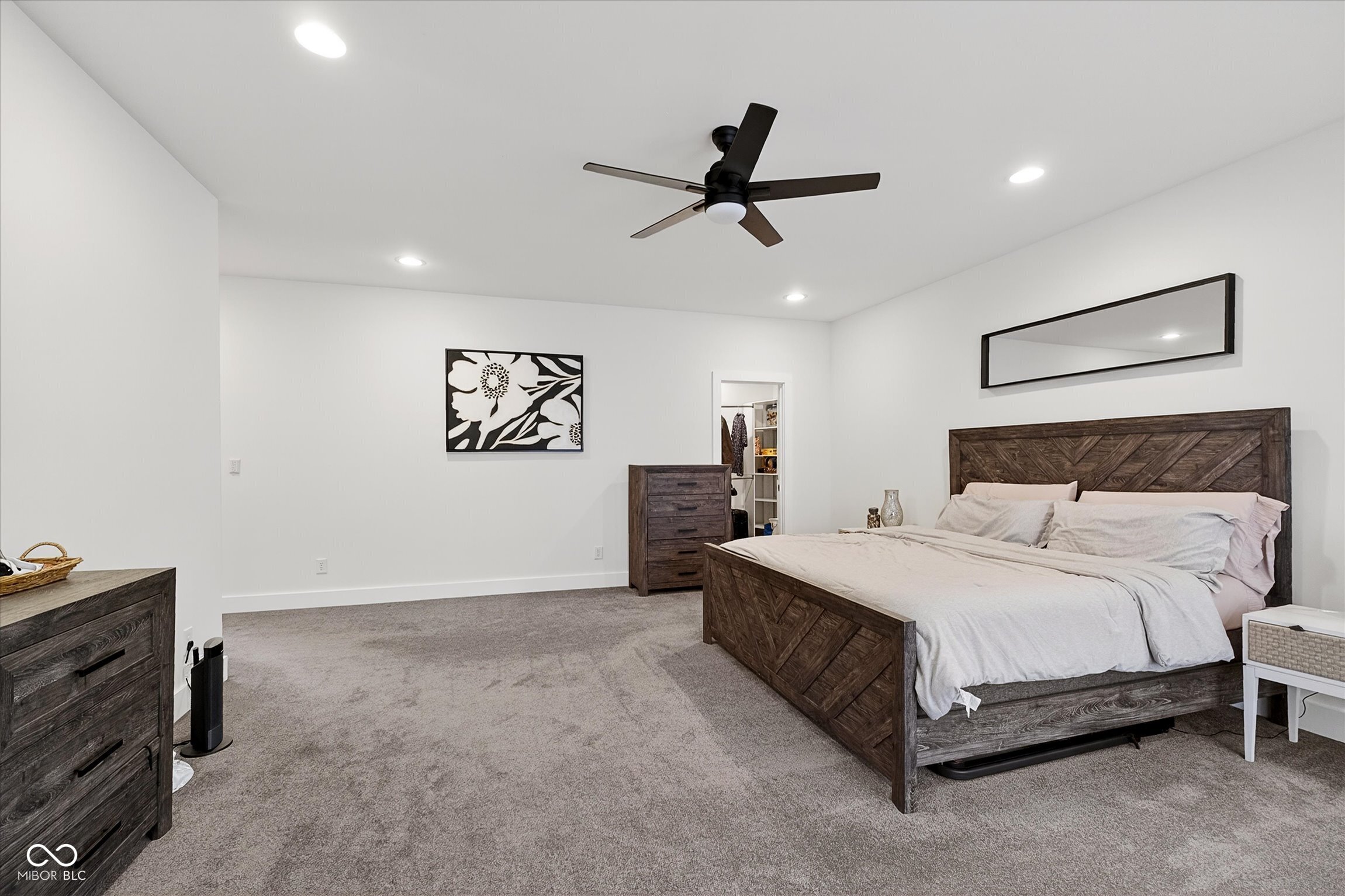 Indianapolis, Indiana, 46202, United States, 4 Bedrooms Bedrooms, ,5 BathroomsBathrooms,Residential,For Sale,2008591