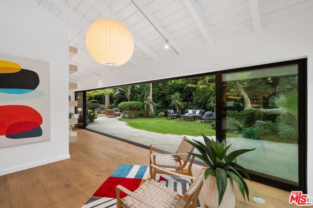 Malibu, California, 90265, United States, 5 Bedrooms Bedrooms, ,3 BathroomsBathrooms,Residential,For Sale,1998415