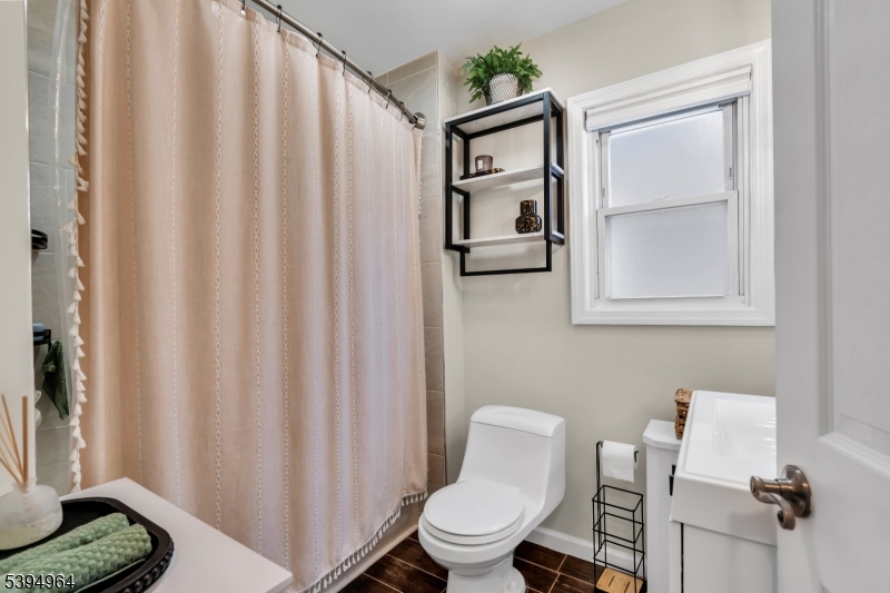 Roselle Park Boro, New Jersey, 07204, United States, 4 Bedrooms Bedrooms, ,1 BathroomBathrooms,Residential,For Sale,1987650