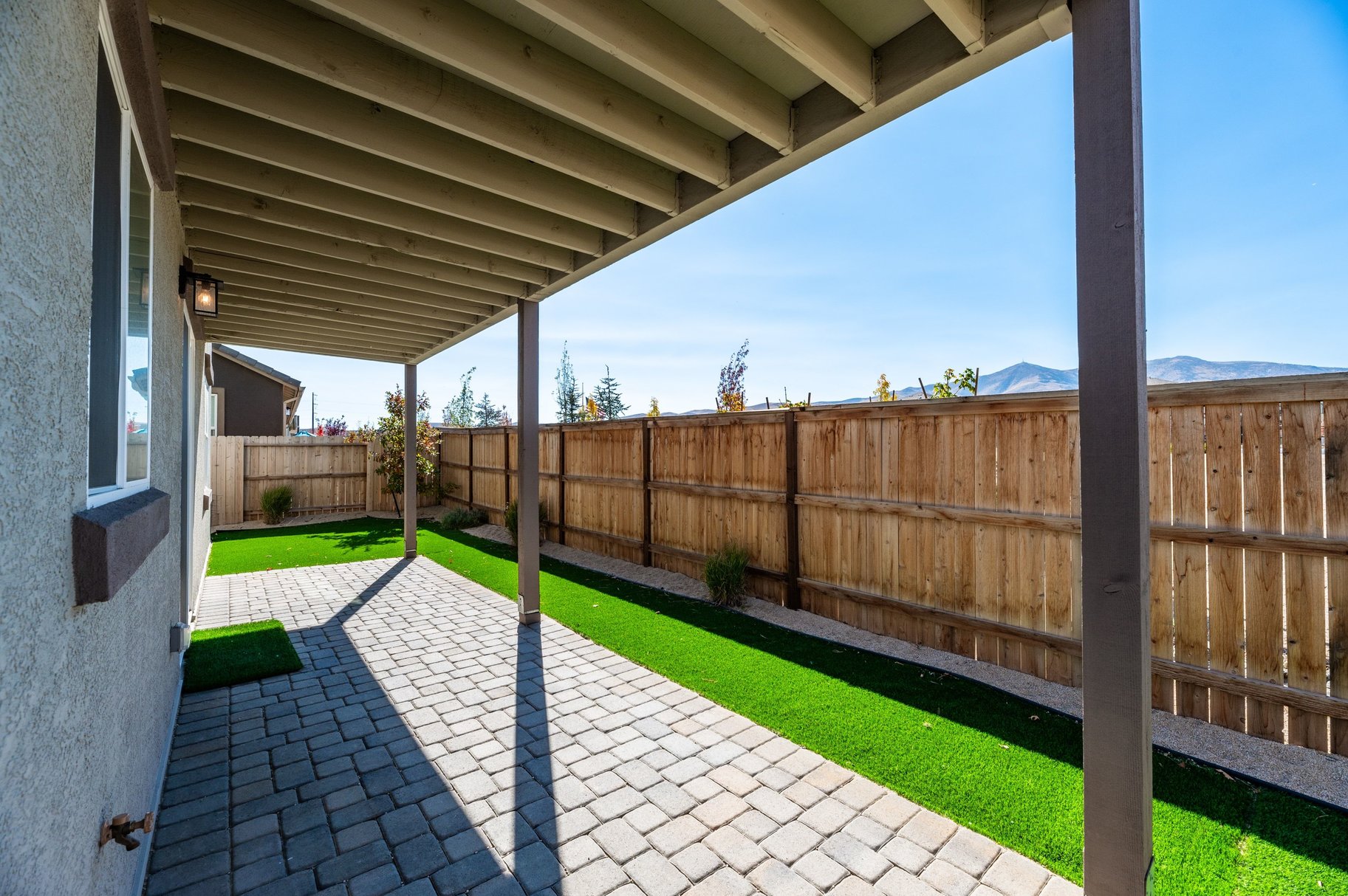  Upgraded Two Story with Unfiltered Peavine Views - 物件實景