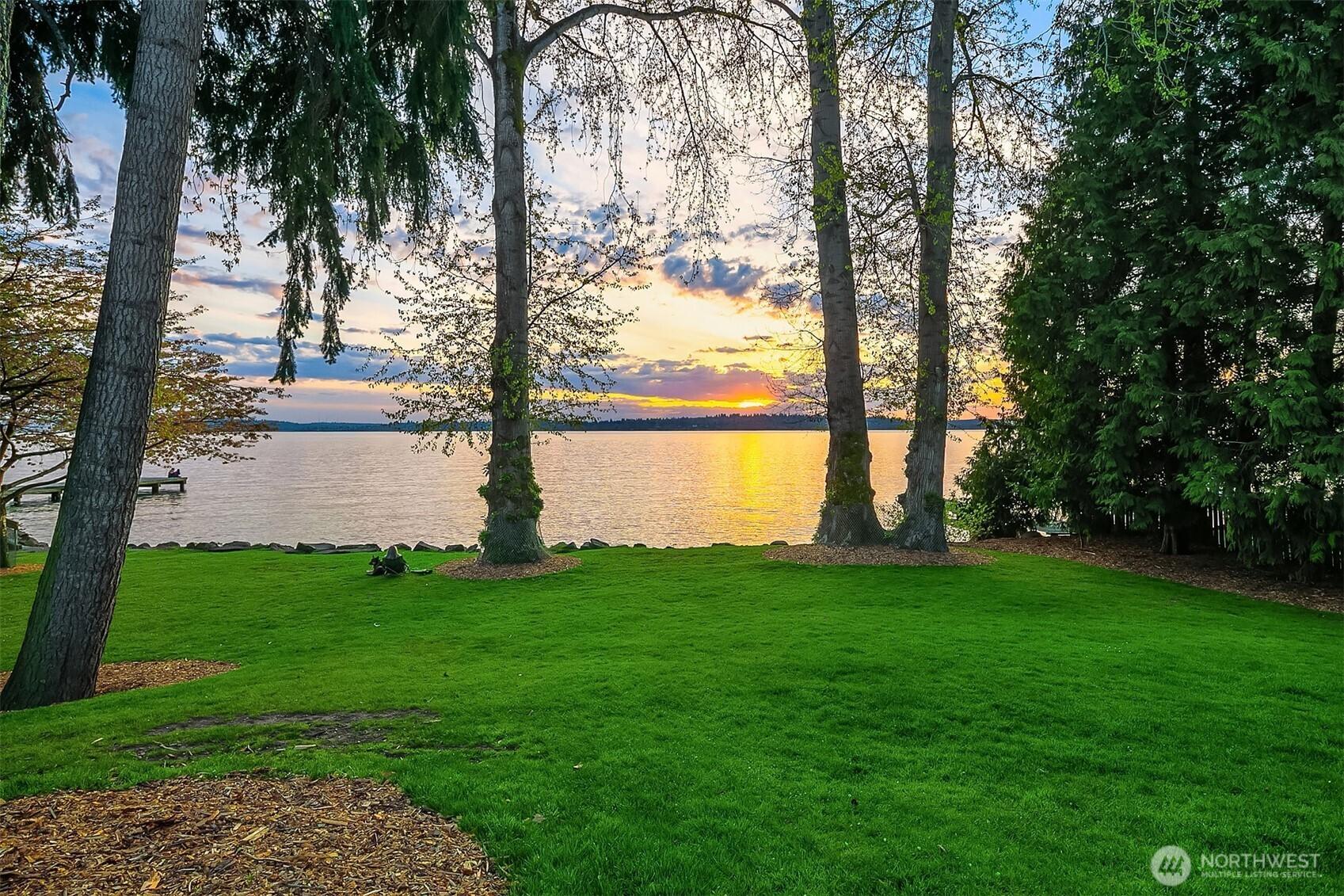 KIRKLAND, Washington, 98033, United States, 2 Bedrooms Bedrooms, ,2 BathroomsBathrooms,Residential,For Sale,1827851