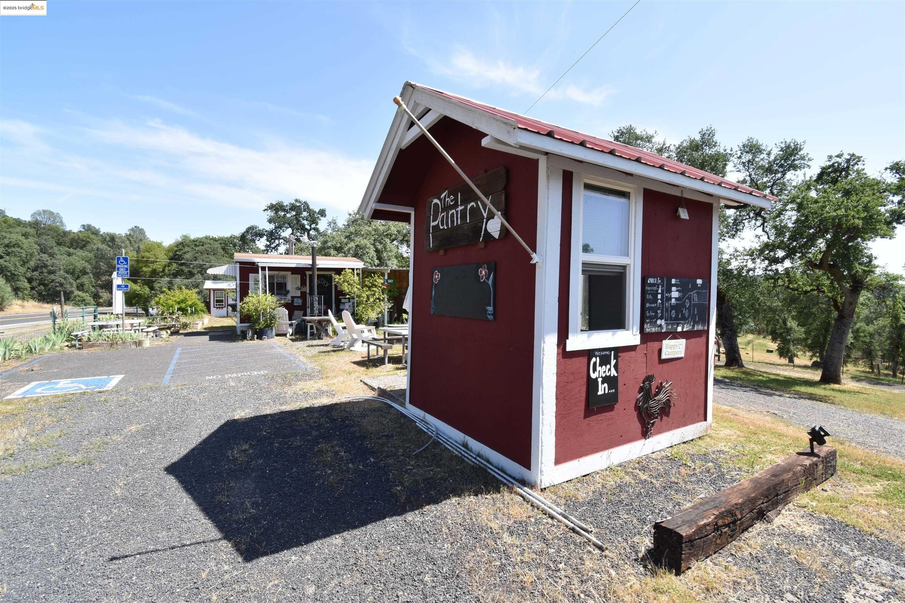 Jamestown, California, 95327, United States, 3 Bedrooms Bedrooms, ,2 BathroomsBathrooms,Residential,For Sale,1828112