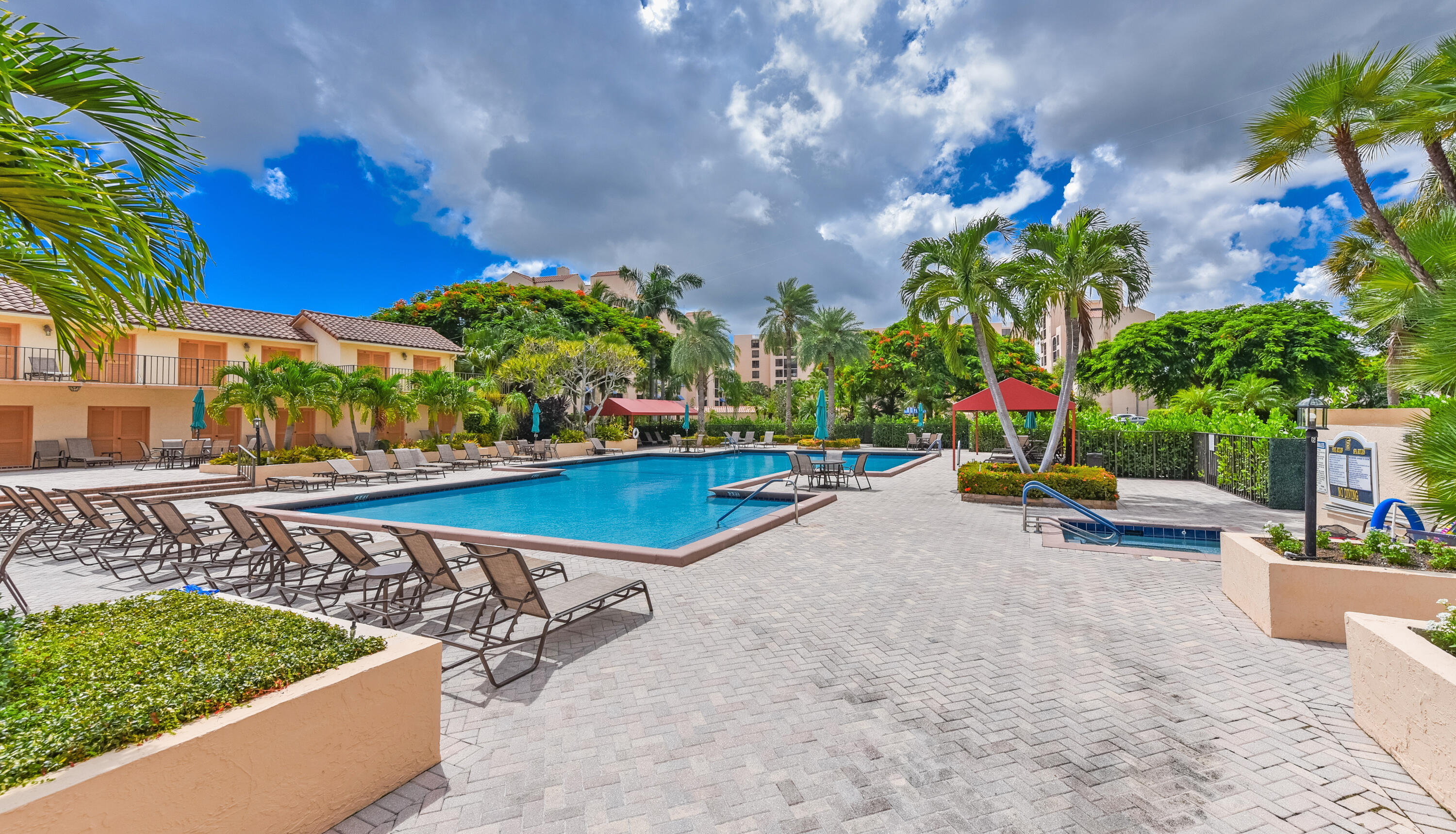 Boca Raton, Florida, 33433, United States, 3 Bedrooms Bedrooms, ,2 BathroomsBathrooms,Residential,For Sale,1924886