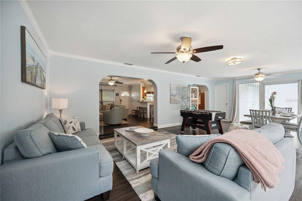 Sarasota, Florida, 34239, United States, 3 Bedrooms Bedrooms, ,2 BathroomsBathrooms,Residential,For Sale,1690637
