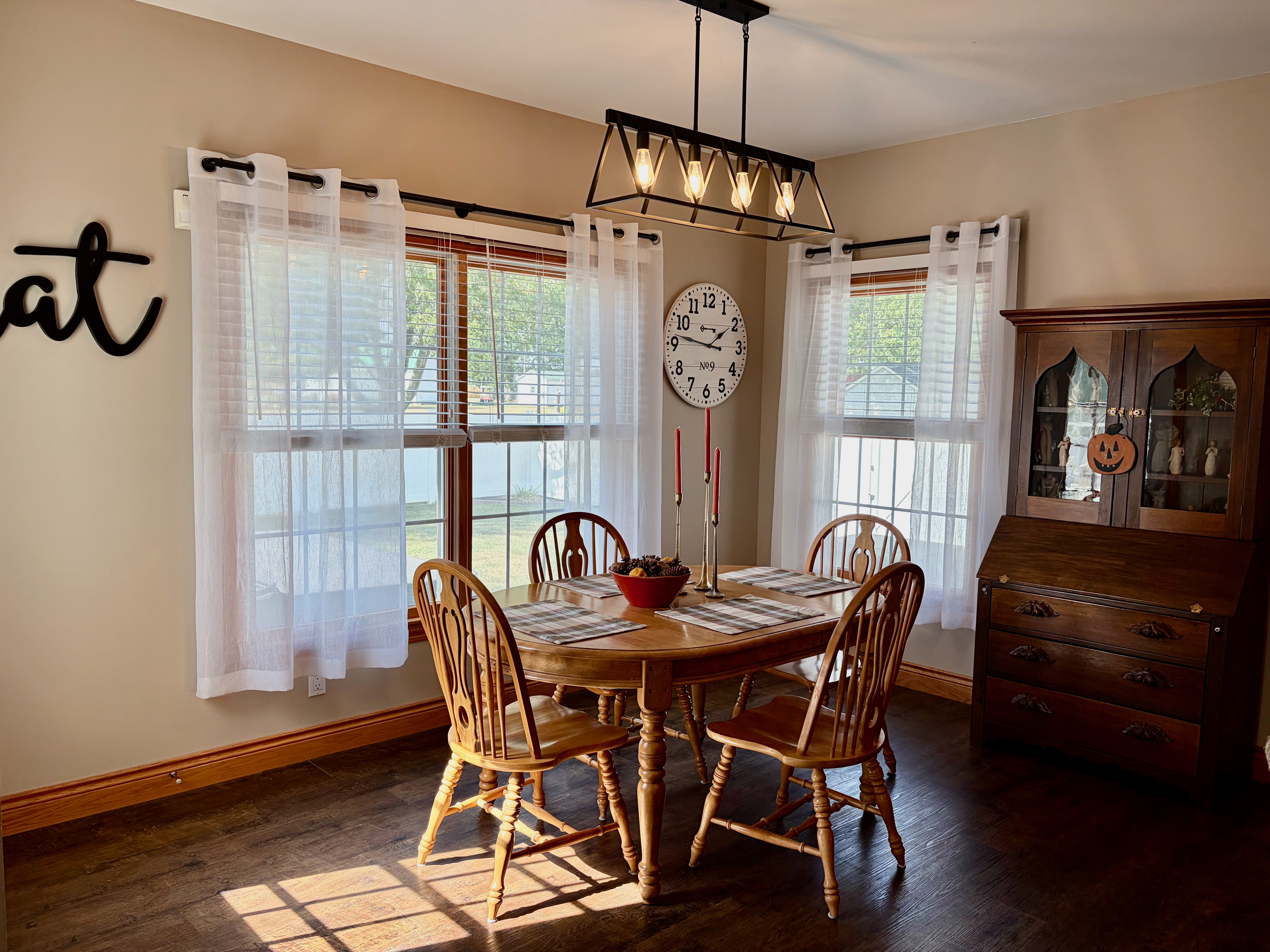 Effingham, Illinois, 62401, United States, 5 Bedrooms Bedrooms, ,5 BathroomsBathrooms,Residential,For Sale,1981428