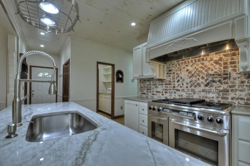 Blue Ridge, Georgia, 30513, United States, 3 Bedrooms Bedrooms, ,4 BathroomsBathrooms,Residential,For Sale,1858948