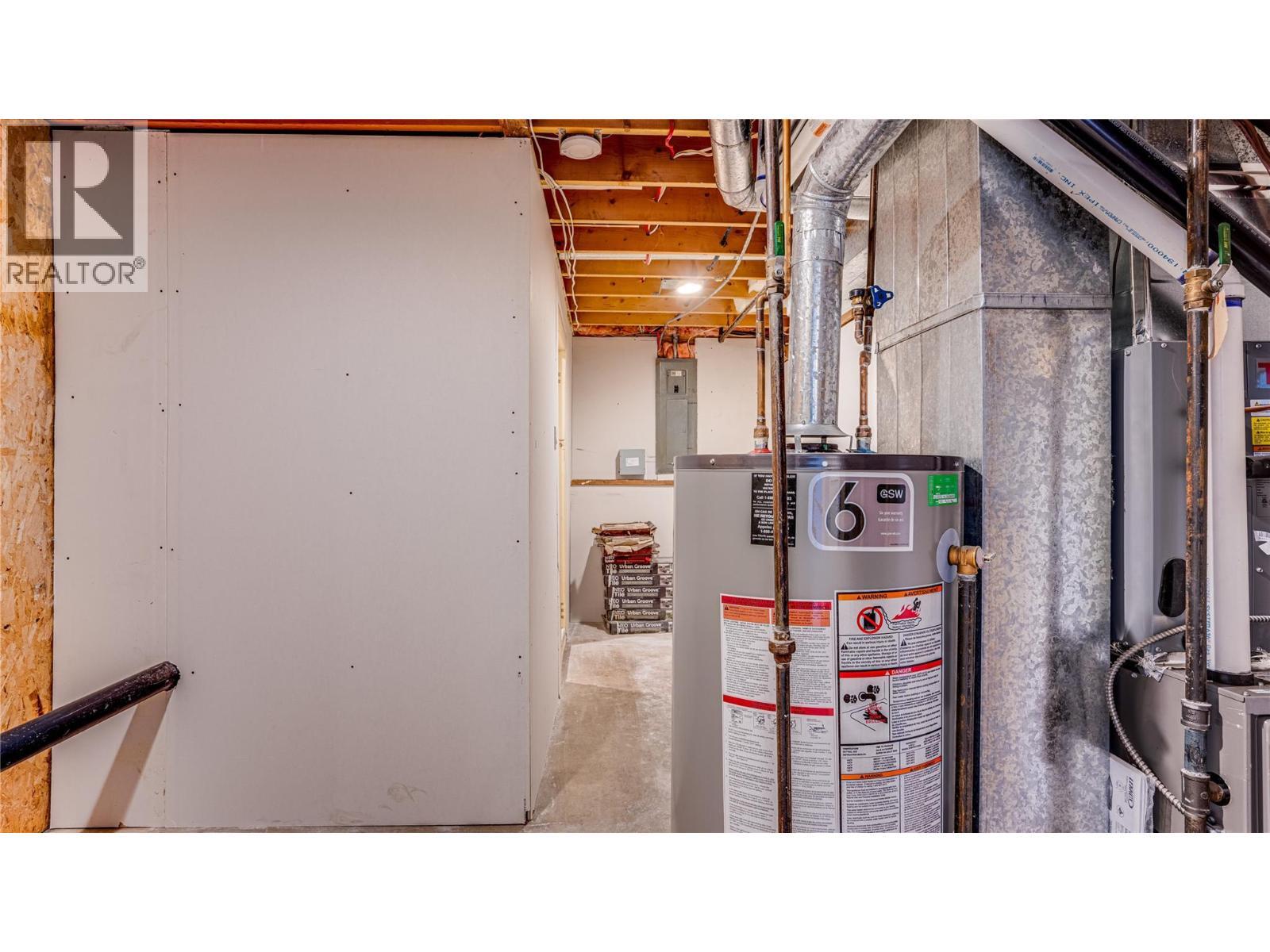 CHASE, British Columbia, V0E 1M0, CA, 5 Bedrooms Bedrooms, ,1 BathroomBathrooms,Residential,For Sale,1918383