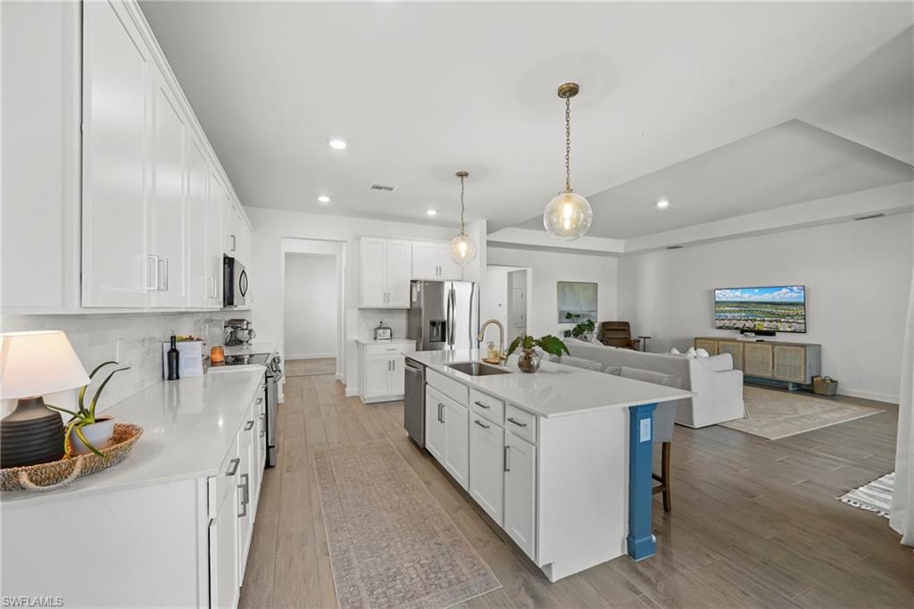 Fort Myers, Florida, 33913, United States, 4 Bedrooms Bedrooms, ,3 BathroomsBathrooms,Residential,For Sale,1988149