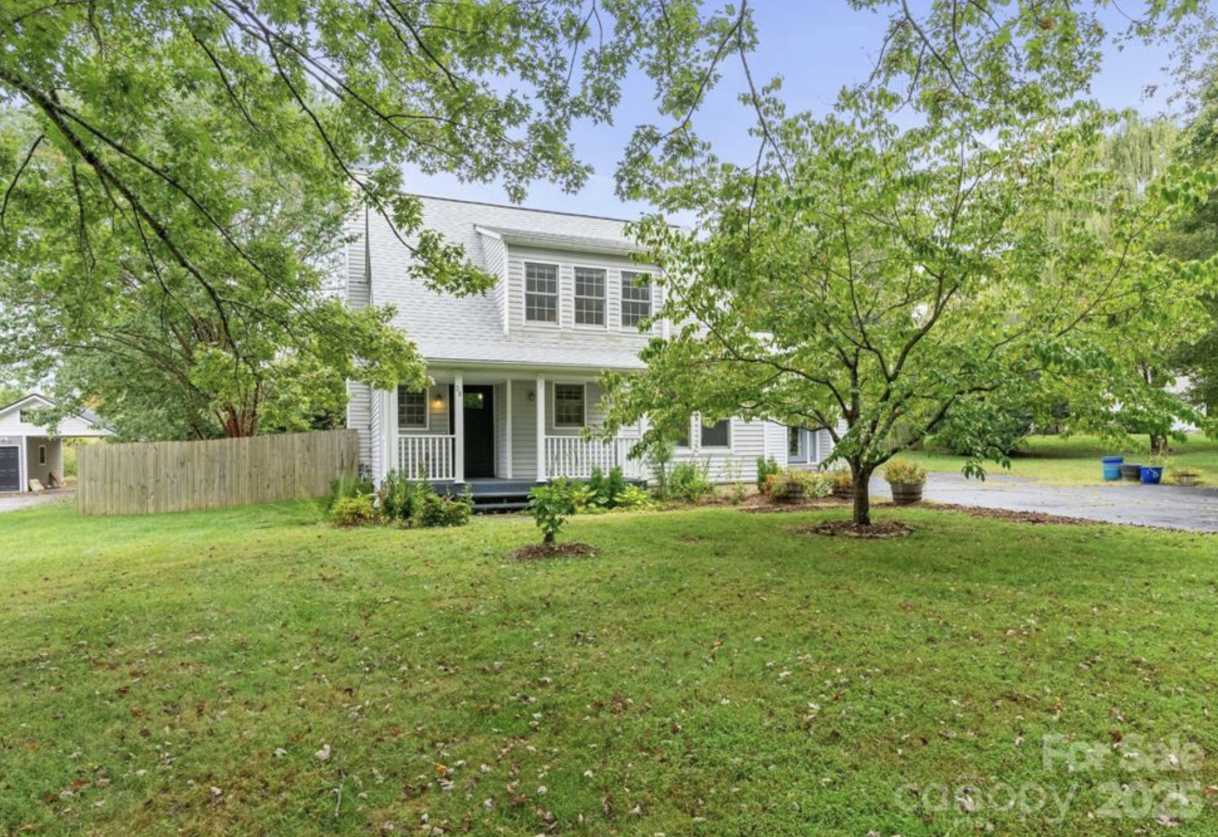 Black Mountain, North Carolina, 28711, United States, 3 Bedrooms Bedrooms, ,2 BathroomsBathrooms,Residential,For Sale,1953602