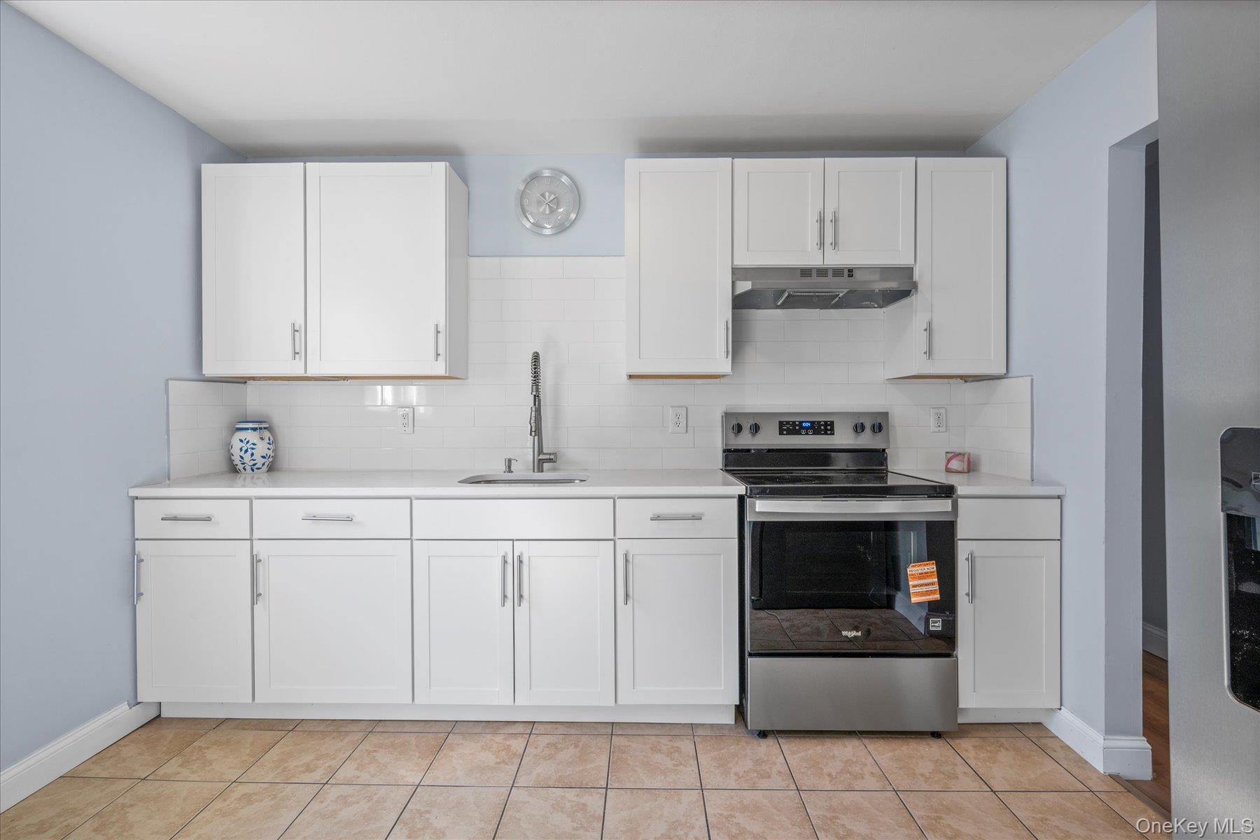 Mastic, New York, 11950, United States, 5 Bedrooms Bedrooms, ,2 BathroomsBathrooms,Residential,For Sale,1902791