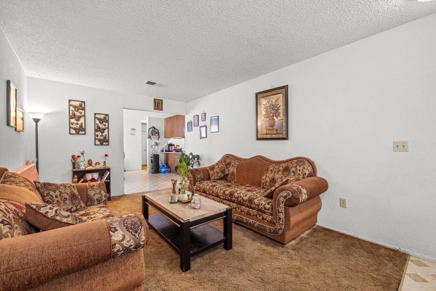North Highlands, California, 95660, United States, ,Residential,For Sale,1941580