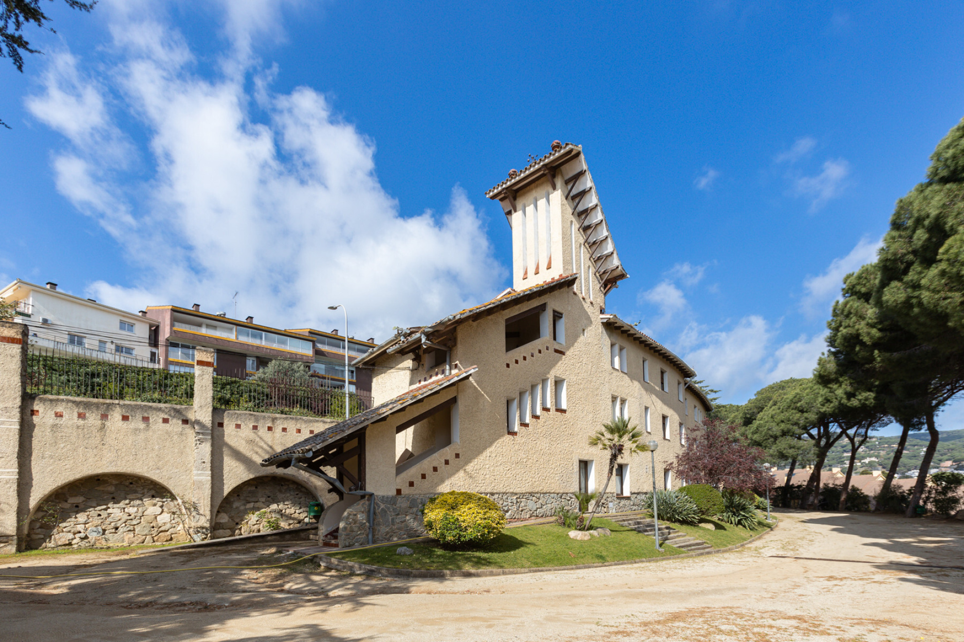  Palace destined to Hotel in the center of the village. - 物件實景