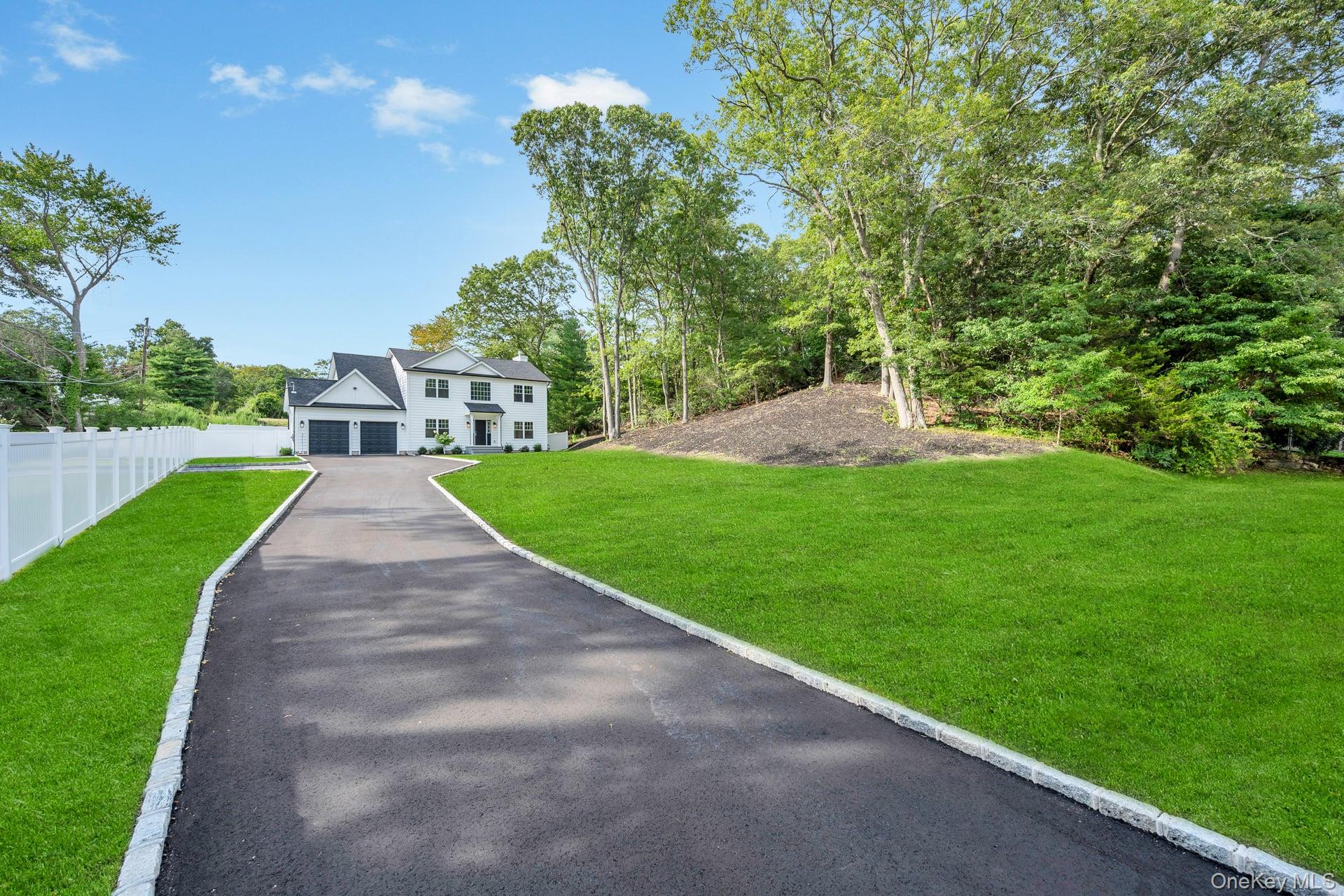 Smithtown, New York, 11787, United States, 4 Bedrooms Bedrooms, ,3 BathroomsBathrooms,Residential,For Sale,1934654