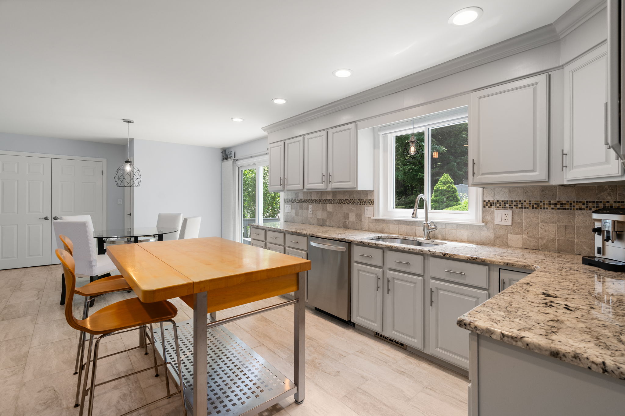  5 Patrick Circle, Stoneham, MA, 02180 - 物件實景