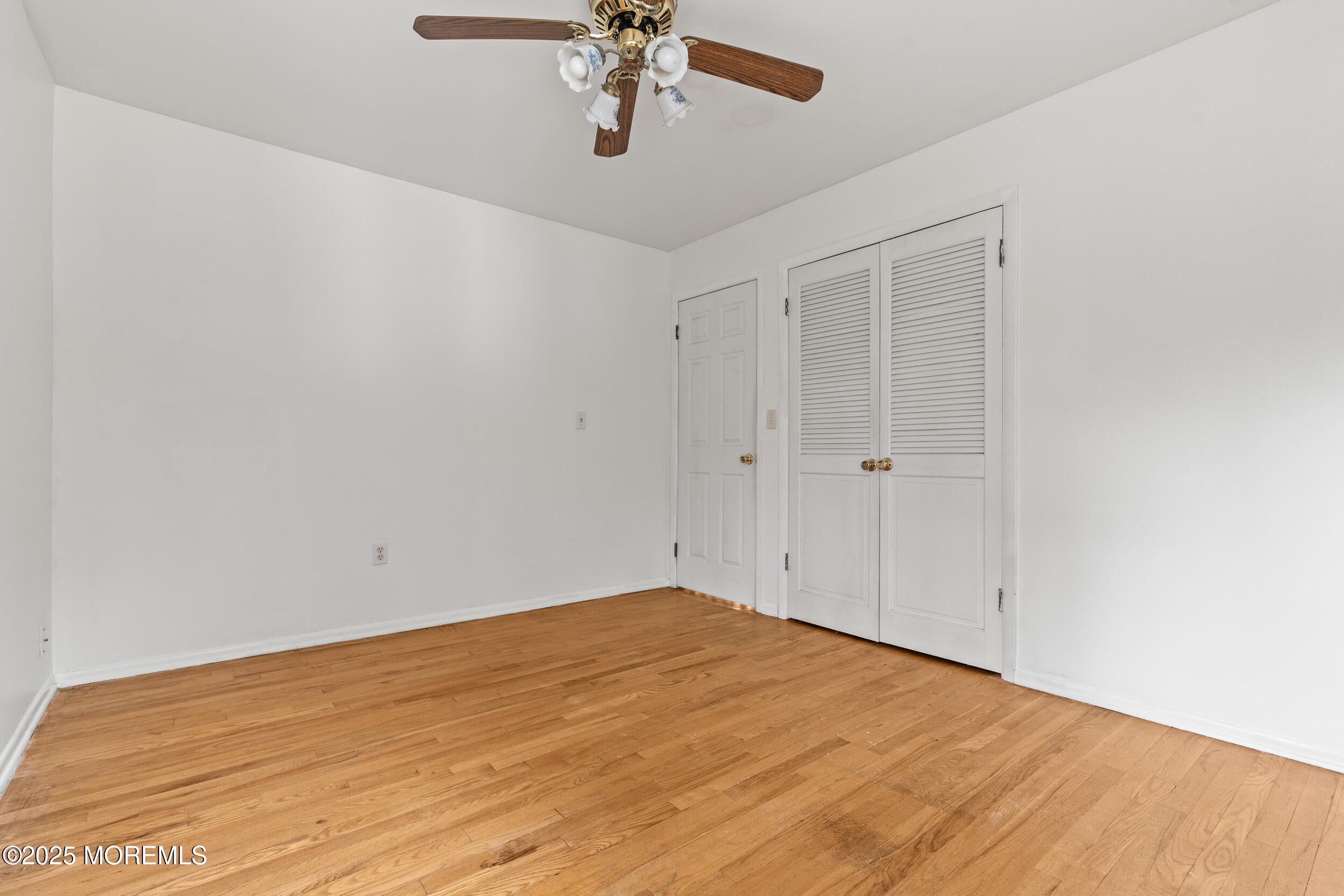 Oakhurst, New Jersey, 07755, United States, 3 Bedrooms Bedrooms, ,2 BathroomsBathrooms,Residential,For Sale,1923231