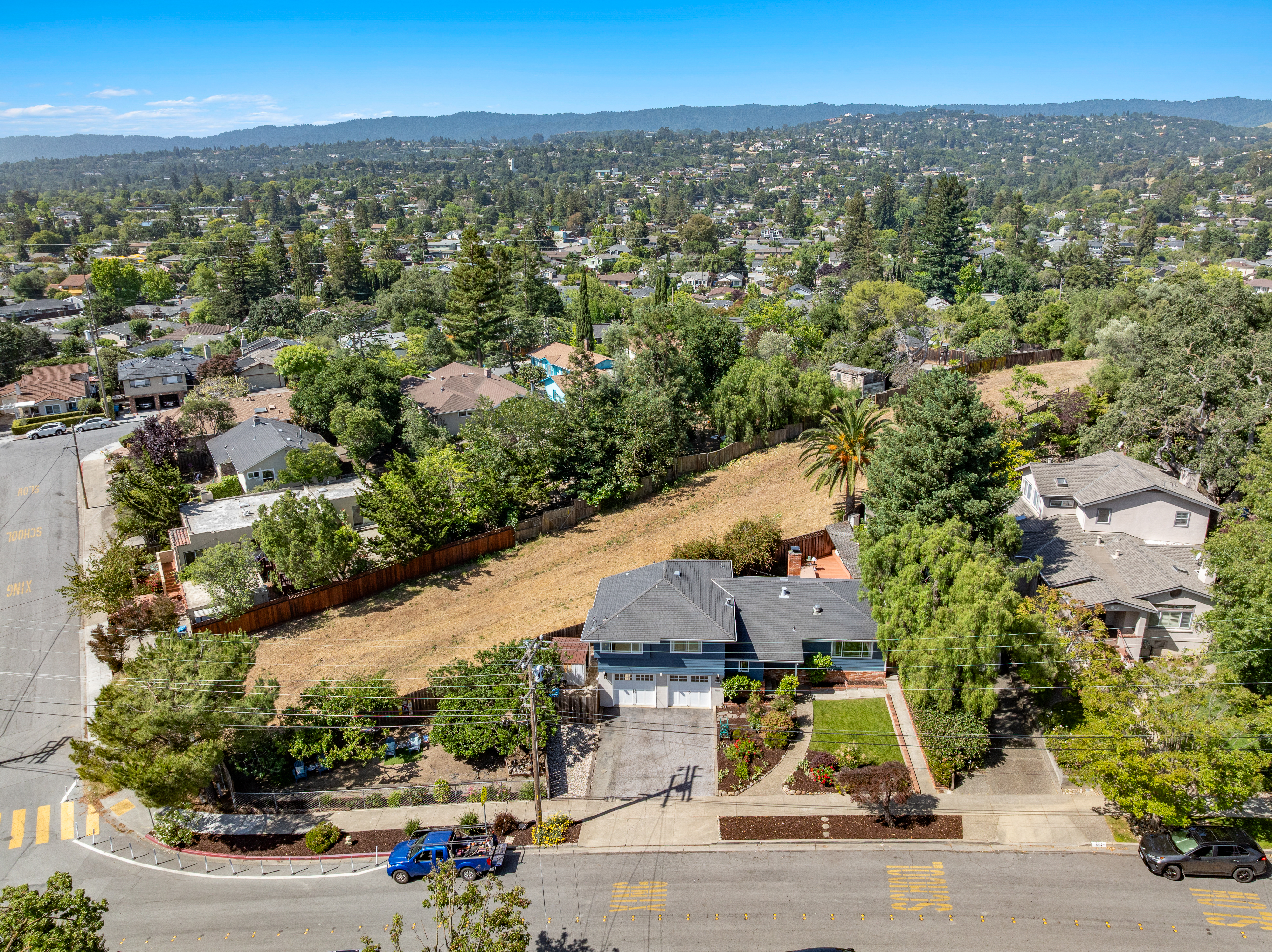  Redwood City Retreat with Exceptional Outdoor Living - 物件實景