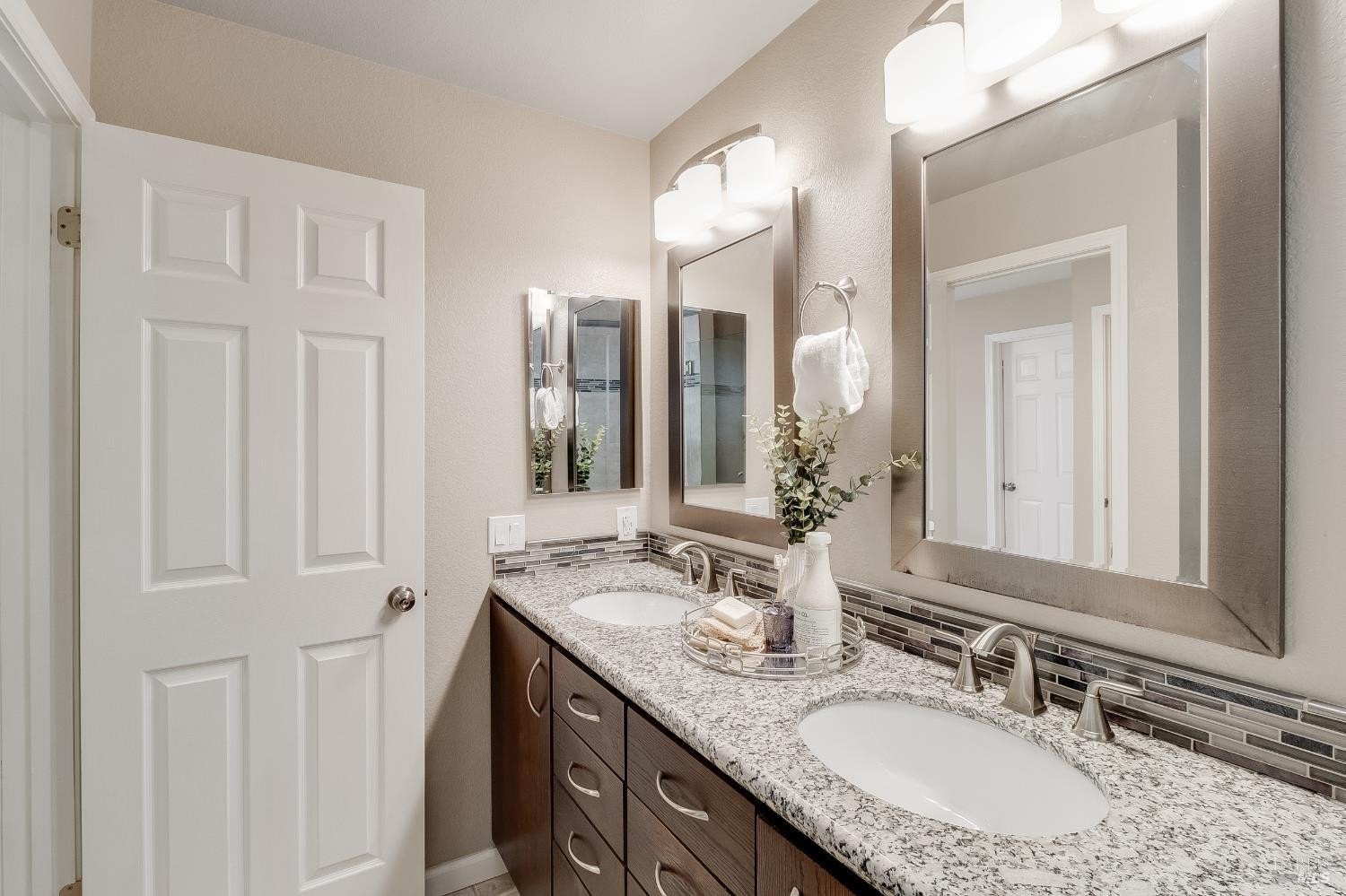 Martinez, California, 94553, United States, 3 Bedrooms Bedrooms, ,3 BathroomsBathrooms,Residential,For Sale,1990970