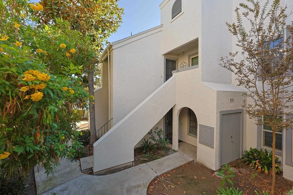 Santee, California, 92071, United States, 2 Bedrooms Bedrooms, ,2 BathroomsBathrooms,Residential,For Sale,1968611