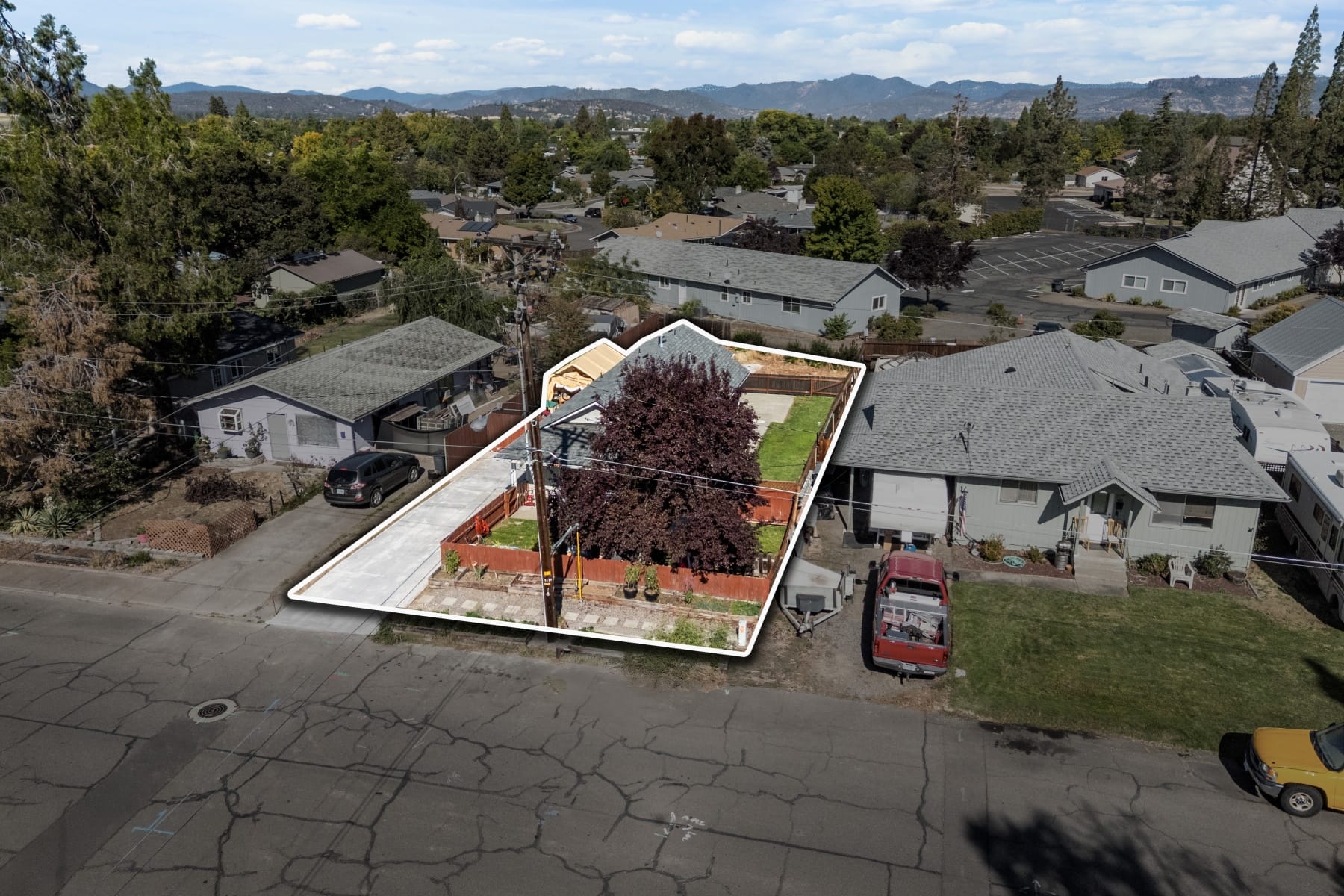  761 Hazel Street Central Point, OR 97502 - 物件實景
