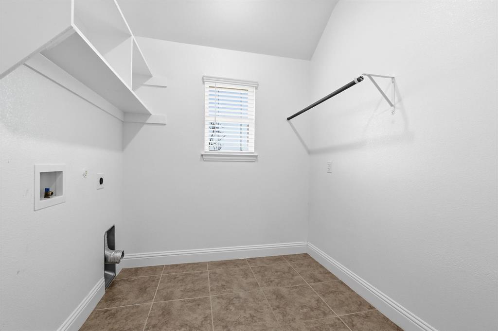 Sanger, Texas, 76266, United States, 4 Bedrooms Bedrooms, ,3 BathroomsBathrooms,Residential,For Sale,2038334