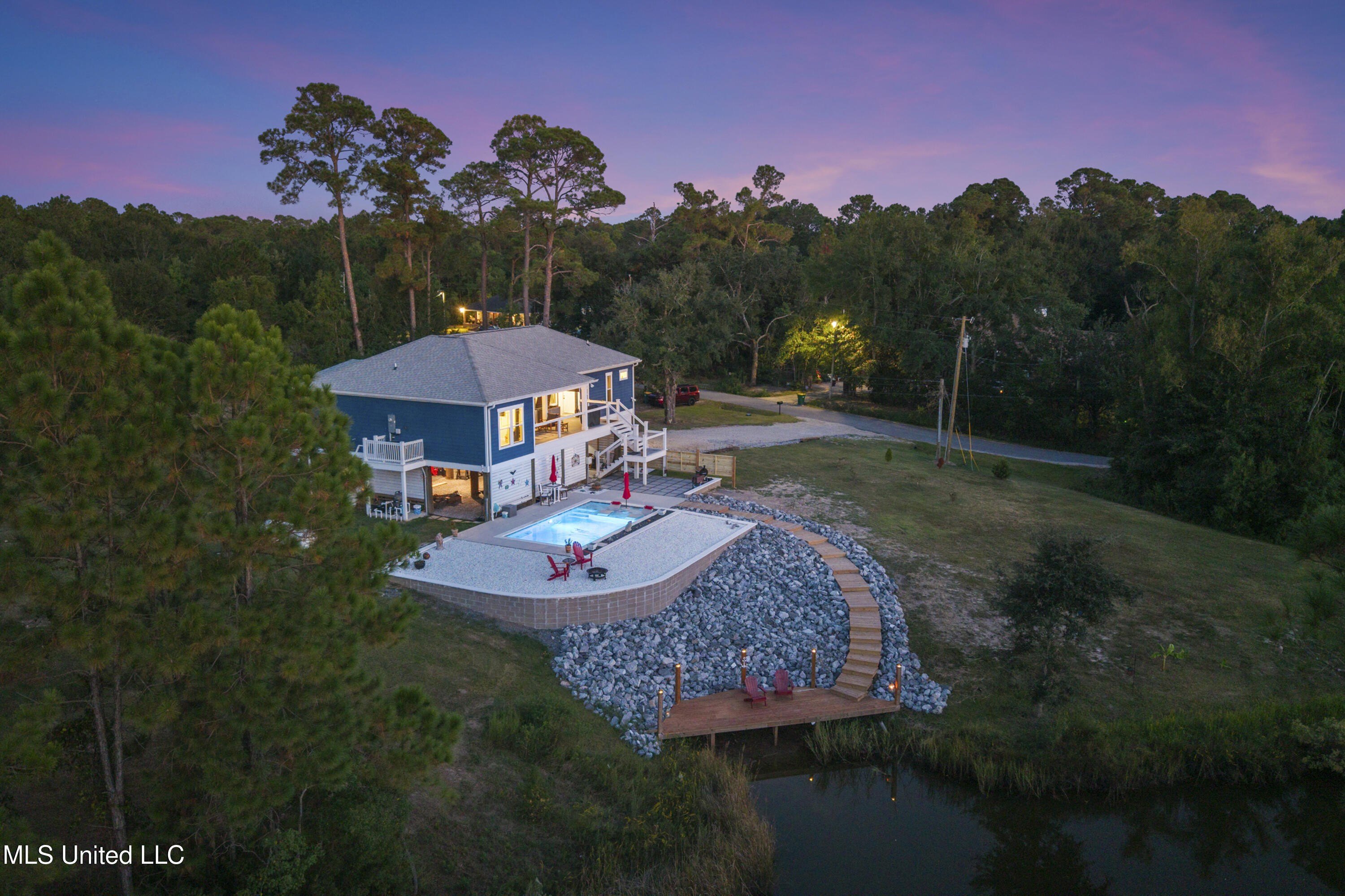 Biloxi, Mississippi, 39532, United States, 3 Bedrooms Bedrooms, ,2 BathroomsBathrooms,Residential,For Sale,1977192